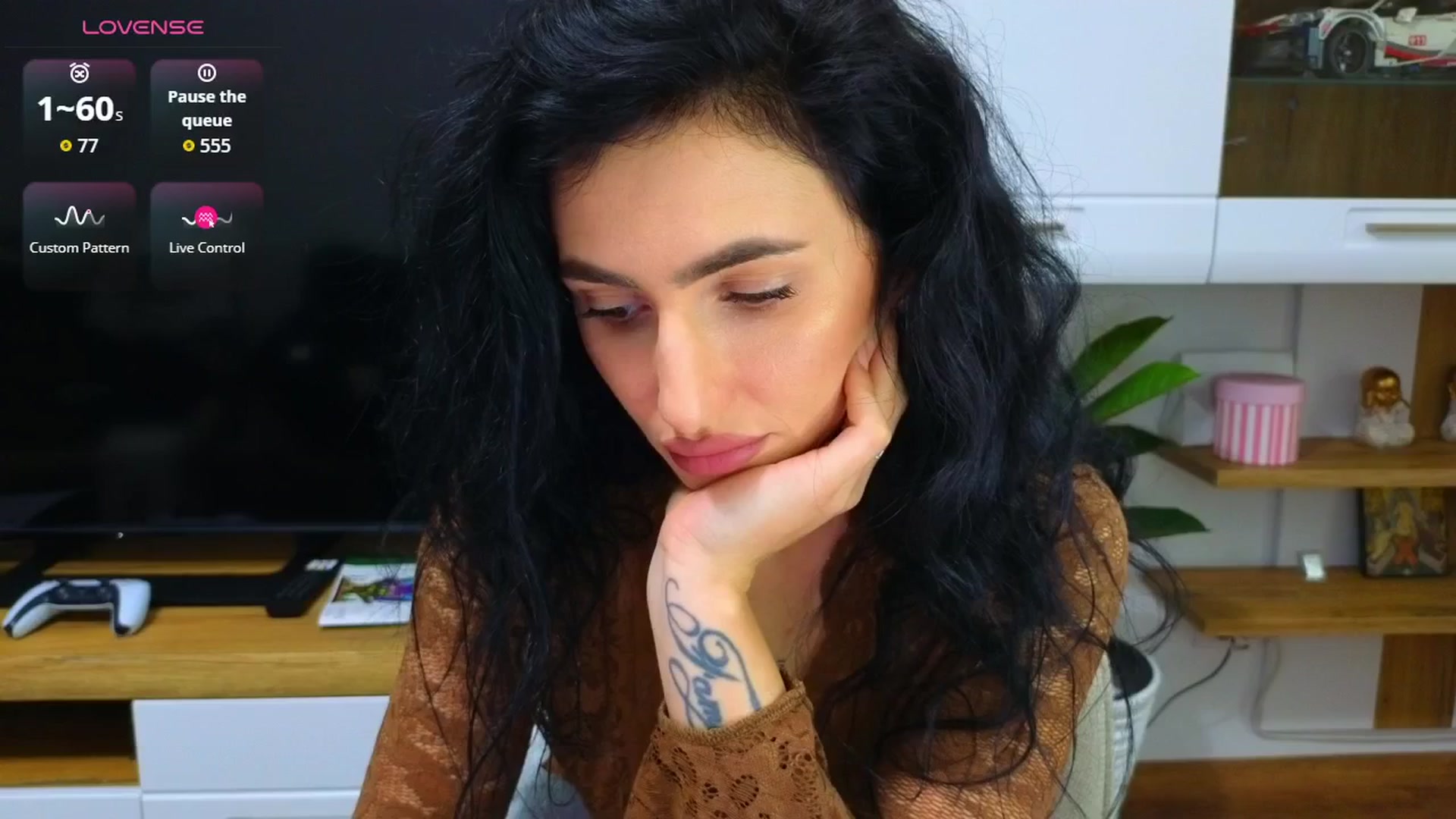 Gallery image thumbnail from YourDesiree_'s myfreecams stream on, 12/09/2025, 09:53 image 12 of 20