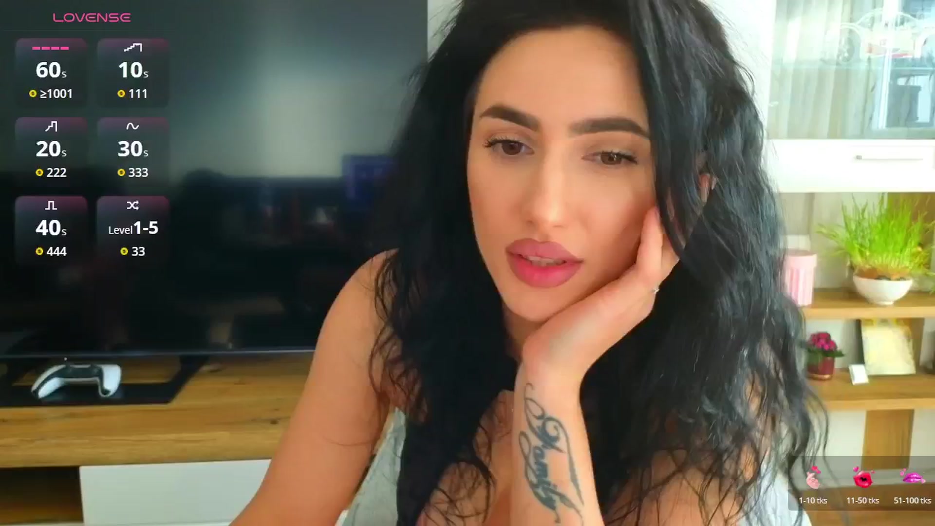 Gallery image thumbnail from YourDesiree_'s myfreecams stream on, 12/15/2025, 10:03 image 7 of 20