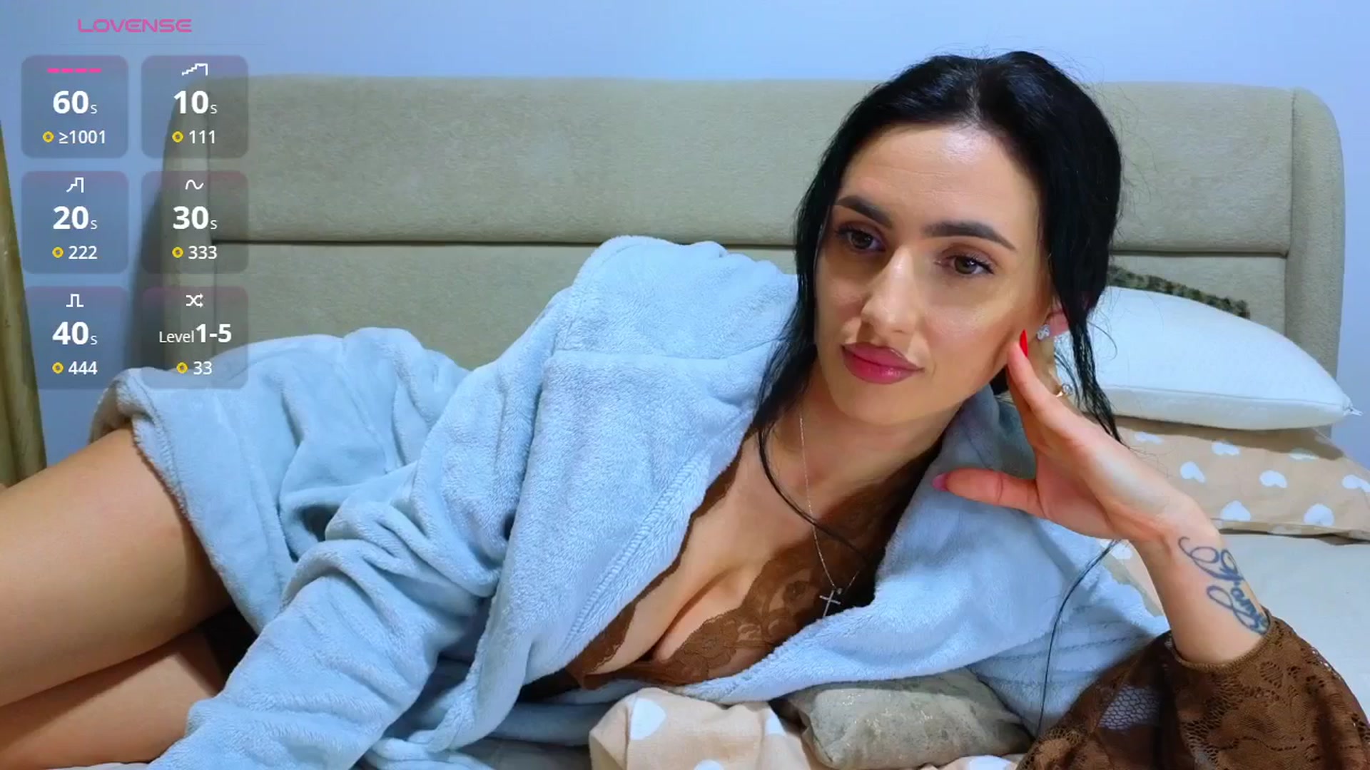 Gallery image thumbnail from YourDesiree_'s myfreecams stream on, 12/17/2025, 21:47 image 7 of 20