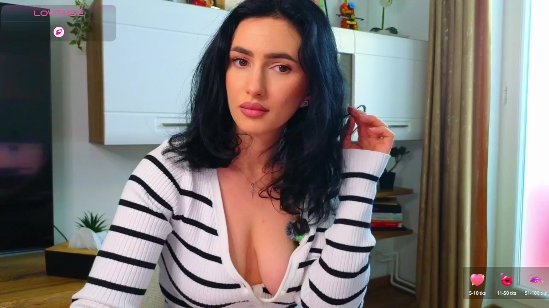 Gallery image thumbnail from YourDesiree_'s myfreecams stream on, 04/26/2026, 07:32 image 6 of 20