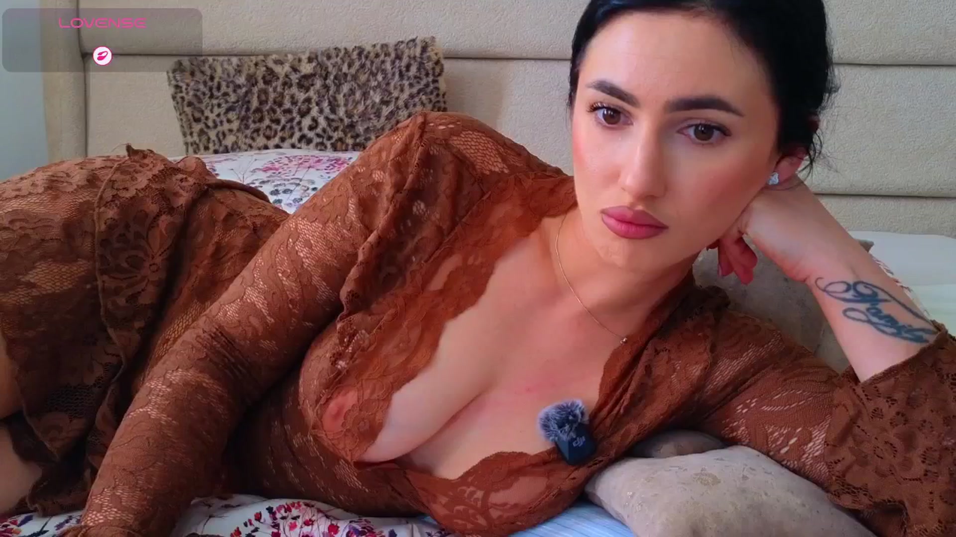 Gallery image thumbnail from YourDesiree_'s myfreecams stream on, 04/27/2026, 06:43 image 18 of 20