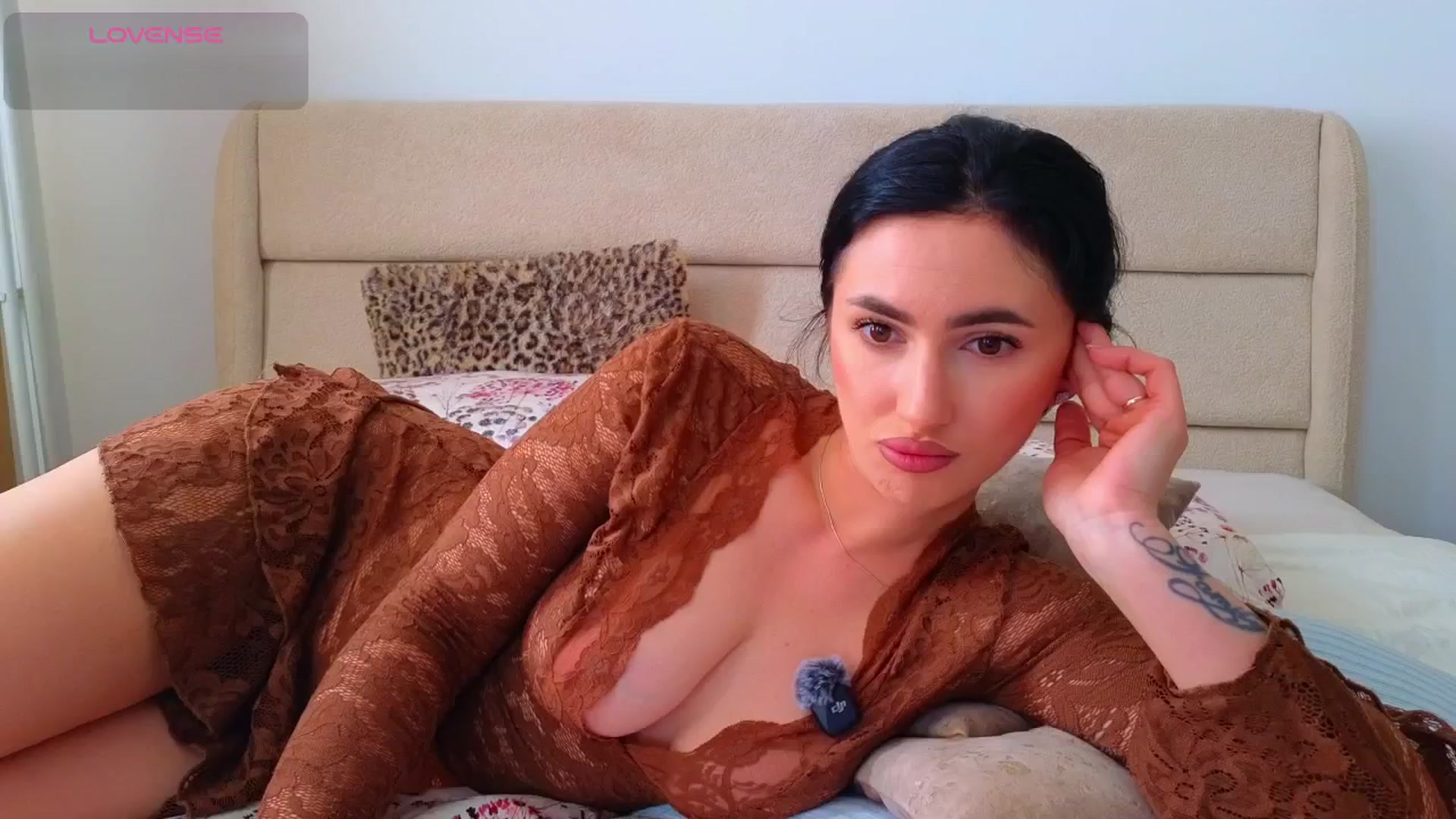 Gallery image thumbnail from YourDesiree_'s myfreecams stream on, 04/27/2026, 06:43 image 9 of 20
