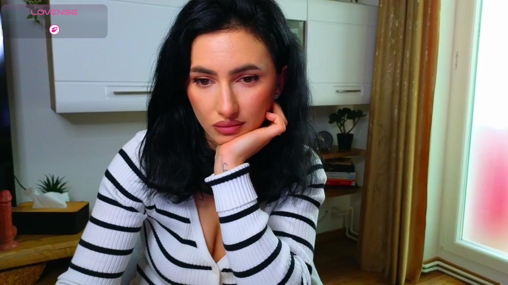 Gallery image thumbnail from YourDesiree_'s myfreecams stream on, 04/30/2026, 08:37 image 6 of 20