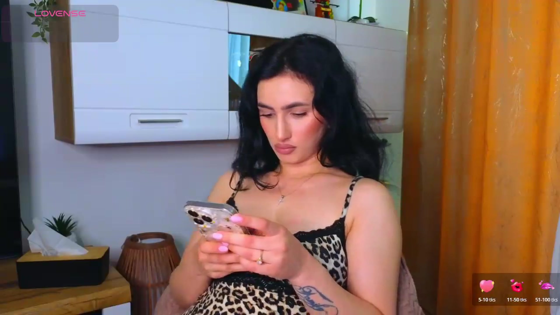 Gallery image thumbnail from YourDesiree_'s myfreecams stream on, 05/28/2026, 07:03 image 14 of 20