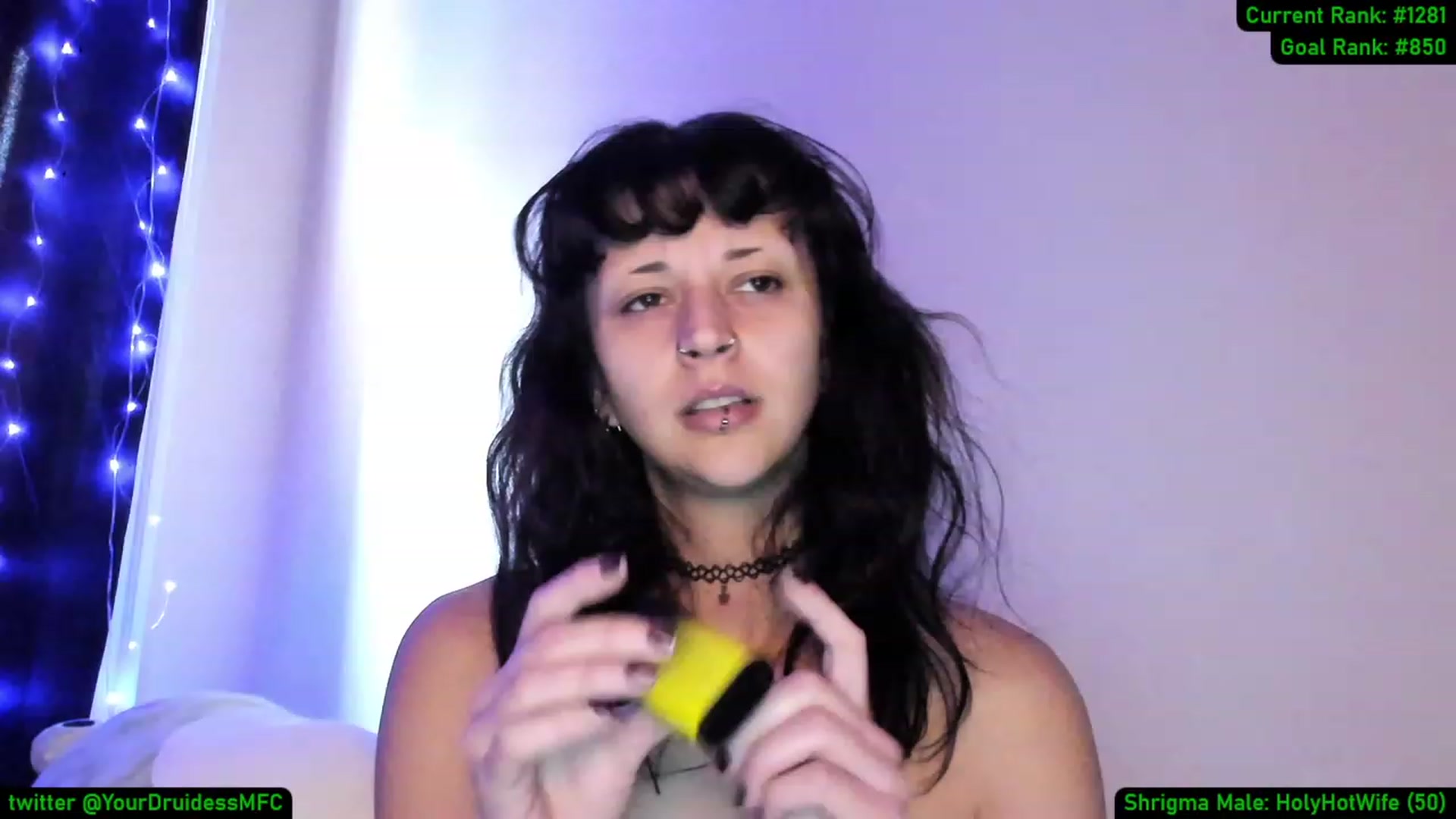 Gallery image thumbnail from YourDruidess's myfreecams stream on, 12/05/2022, 19:53 image 15 of 20