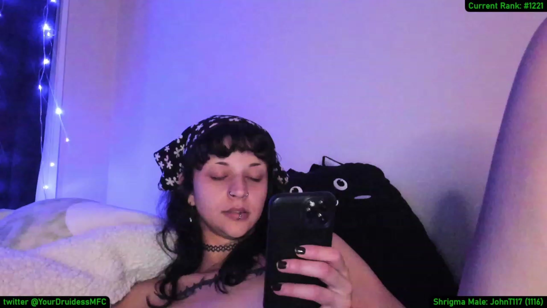 Gallery image thumbnail from YourDruidess's myfreecams stream on, 12/06/2022, 08:10 image 12 of 20