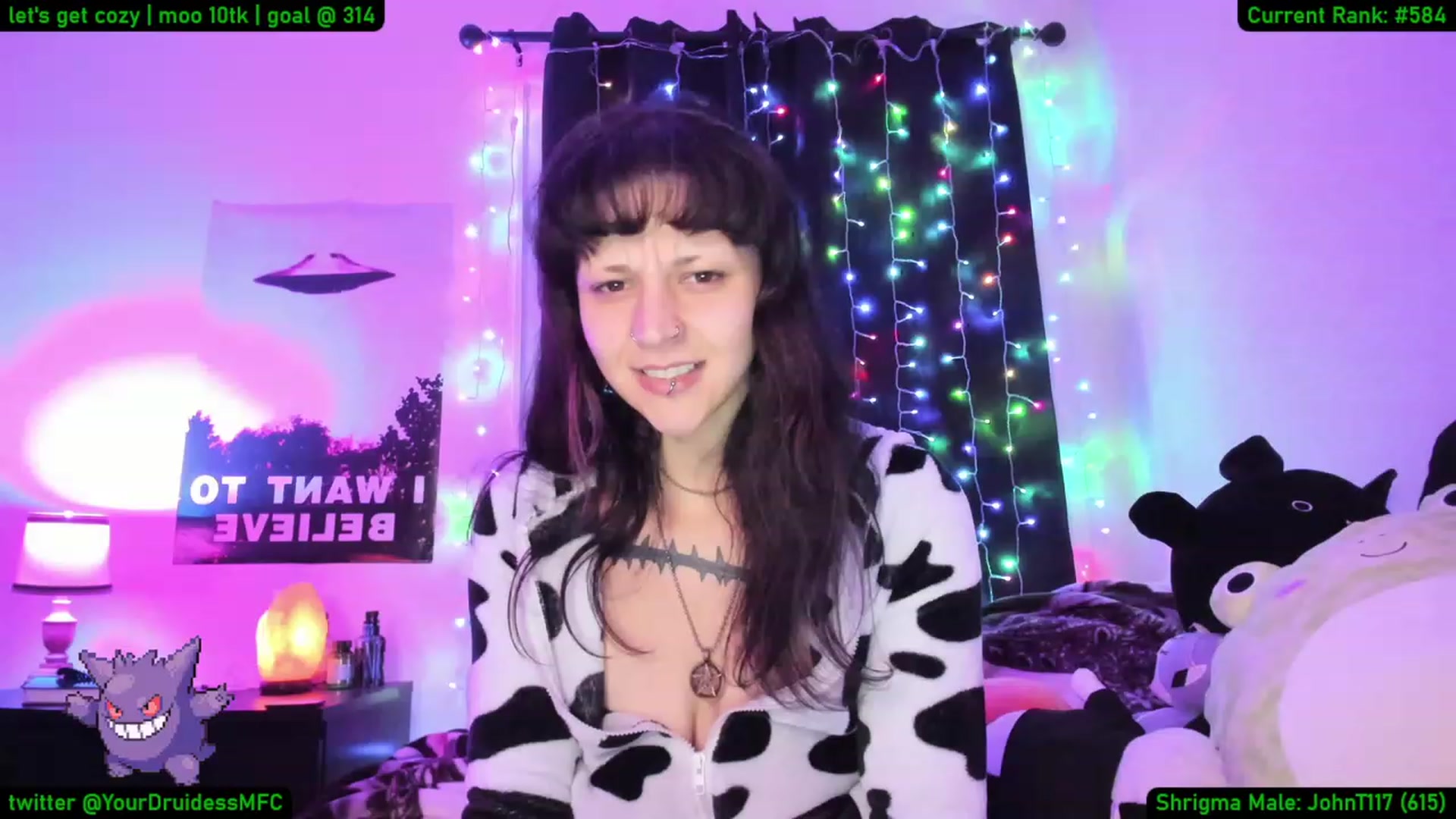 Gallery image thumbnail from YourDruidess's myfreecams stream on, 12/19/2022, 08:10 image 3 of 20