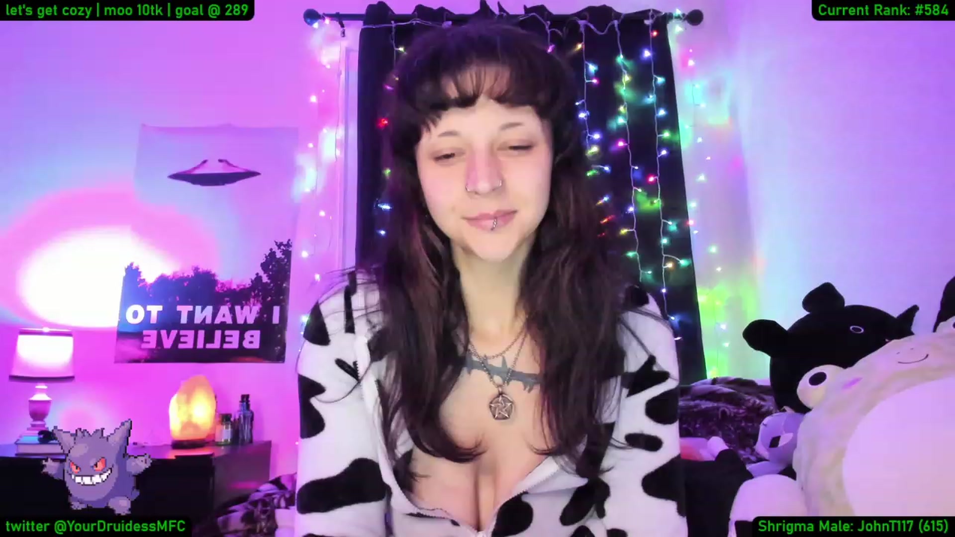 Gallery image thumbnail from YourDruidess's myfreecams stream on, 12/19/2022, 08:10 image 8 of 20