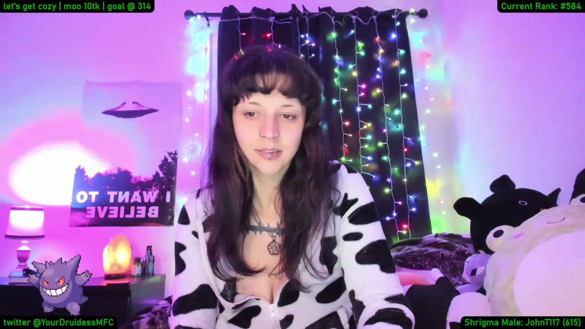 Gallery image thumbnail from YourDruidess's myfreecams stream on, 12/19/2022, 08:10 image 5 of 20