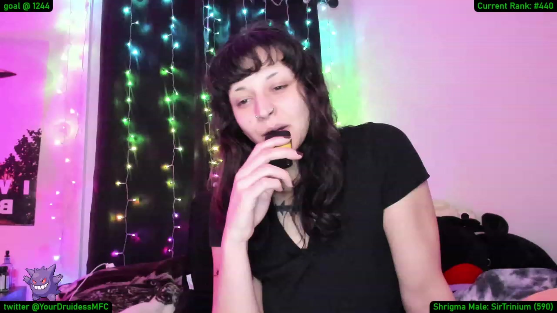 Gallery image thumbnail from YourDruidess's myfreecams stream on, 12/28/2022, 08:59 image 14 of 20