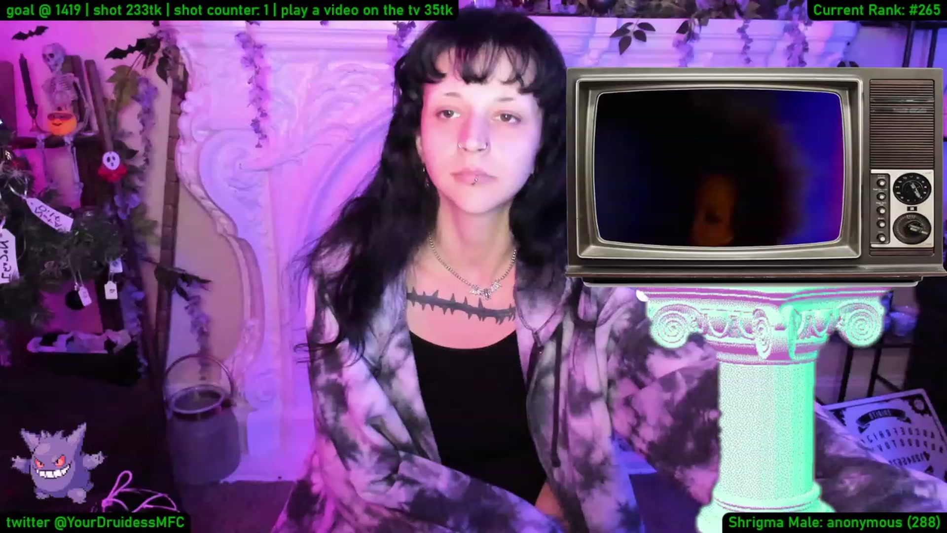 Gallery image thumbnail from YourDruidess's myfreecams stream on, 01/16/2023, 10:03 image 11 of 20