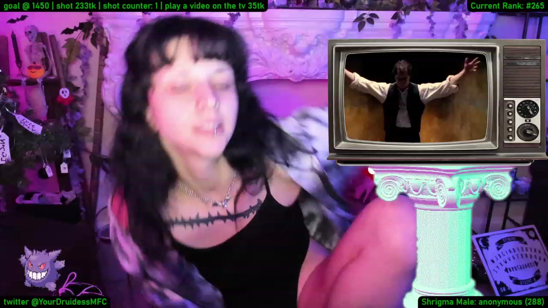Gallery image thumbnail from YourDruidess's myfreecams stream on, 01/16/2023, 10:03 image 1 of 20