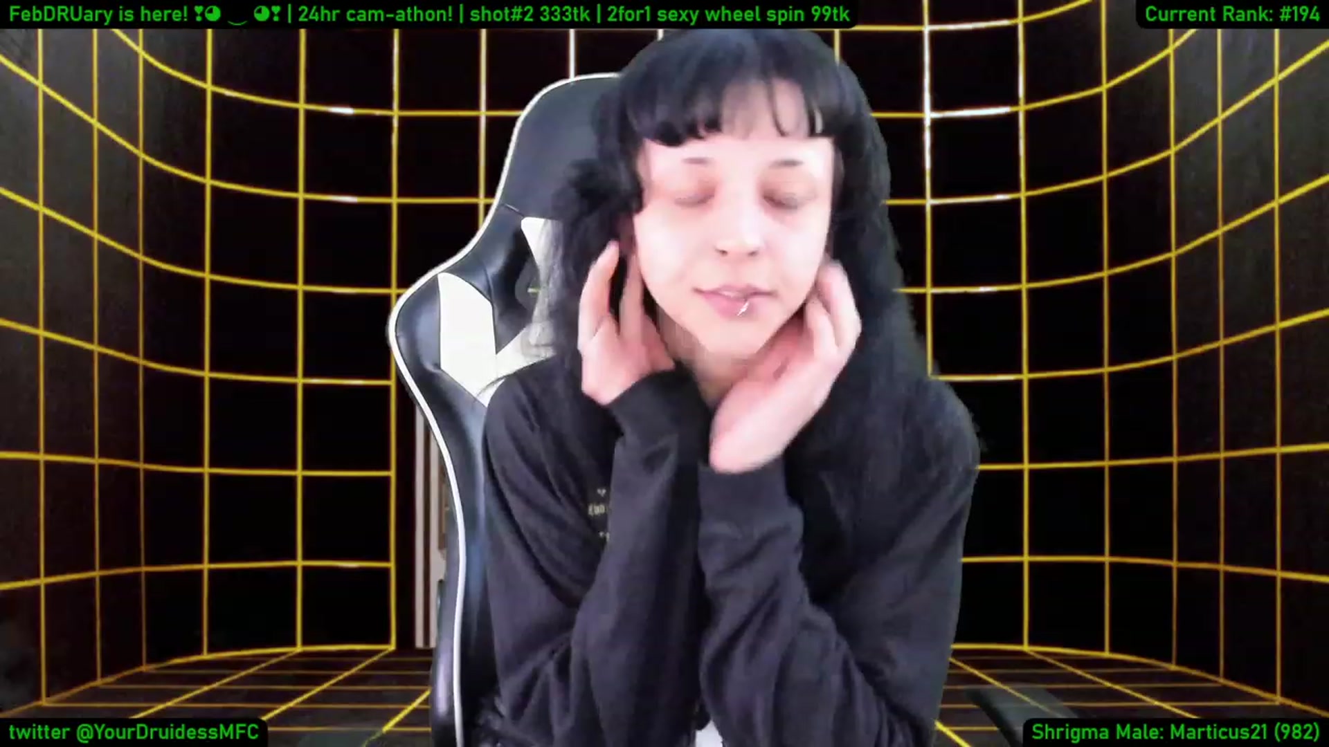 Gallery image thumbnail from YourDruidess's myfreecams stream on, 02/01/2023, 13:23 image 12 of 20
