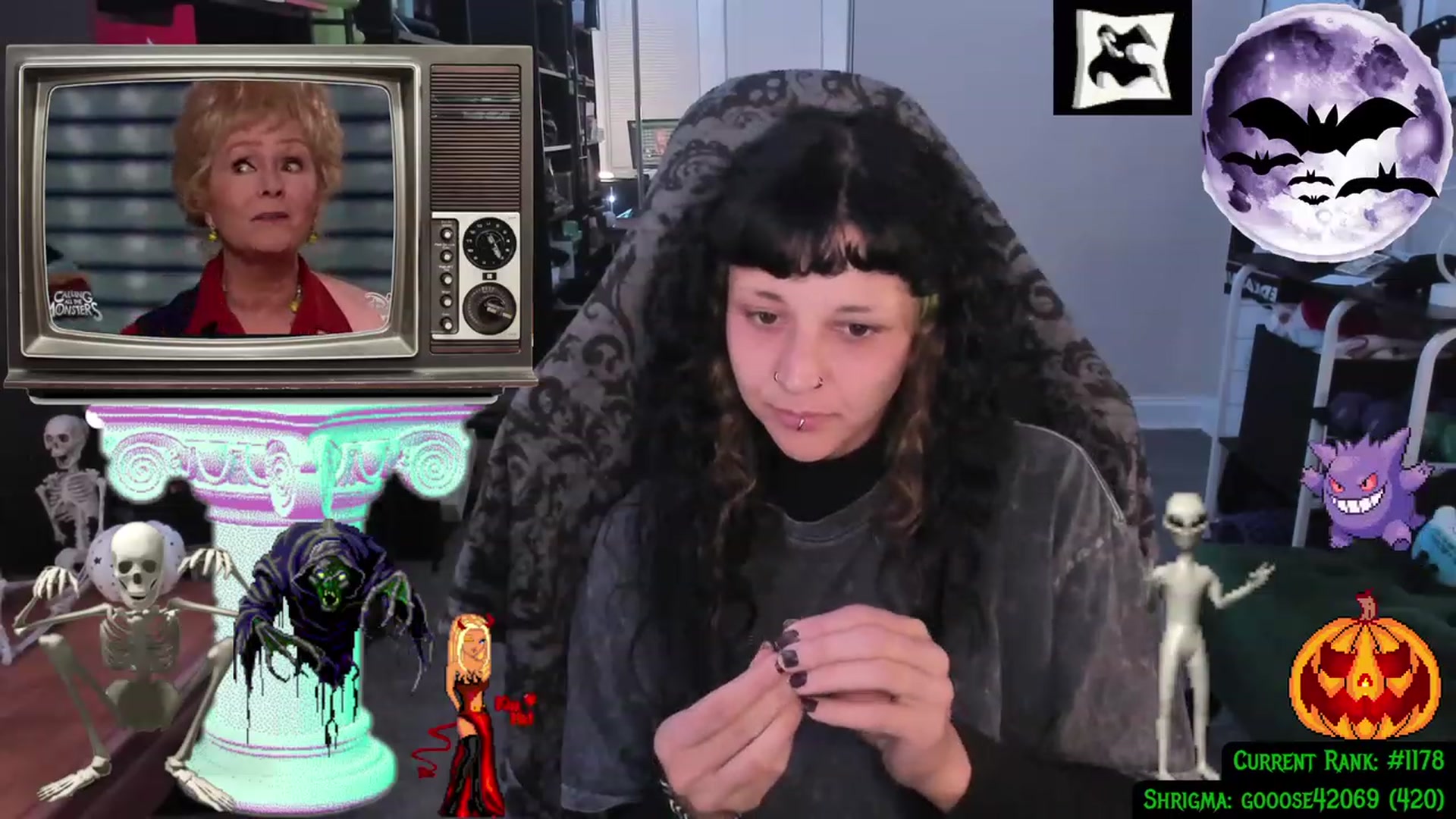 Gallery image thumbnail from YourDruidess's myfreecams stream on, 10/16/2023, 02:10 image 13 of 20