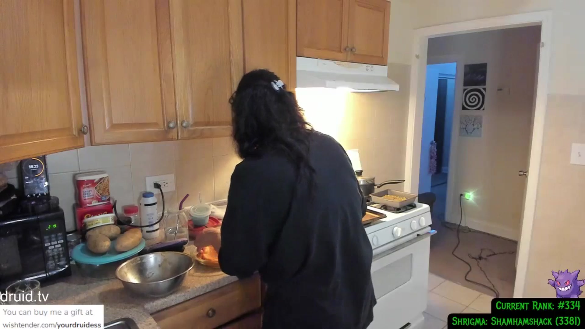Gallery image thumbnail from YourDruidess's myfreecams stream on, 11/24/2023, 01:13 image 16 of 20