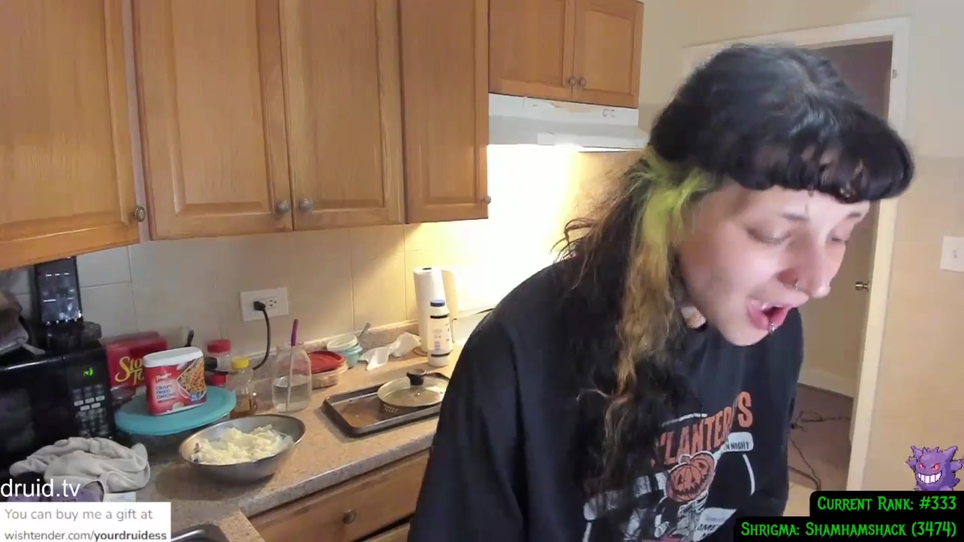 Gallery image thumbnail from YourDruidess's myfreecams stream on, 11/24/2023, 02:43 image 13 of 20