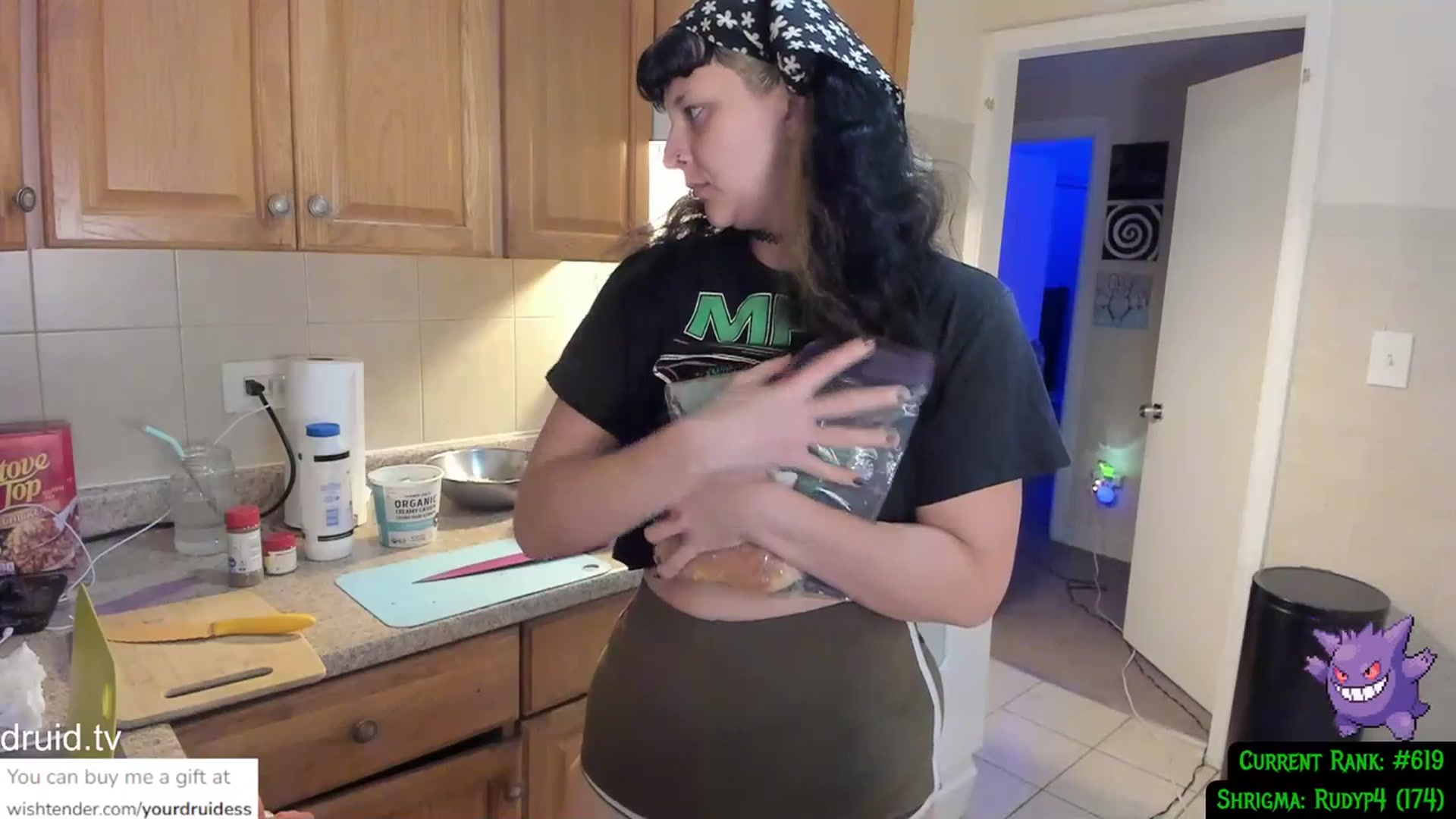 Gallery image thumbnail from YourDruidess's myfreecams stream on, 12/25/2023, 02:25 image 16 of 20