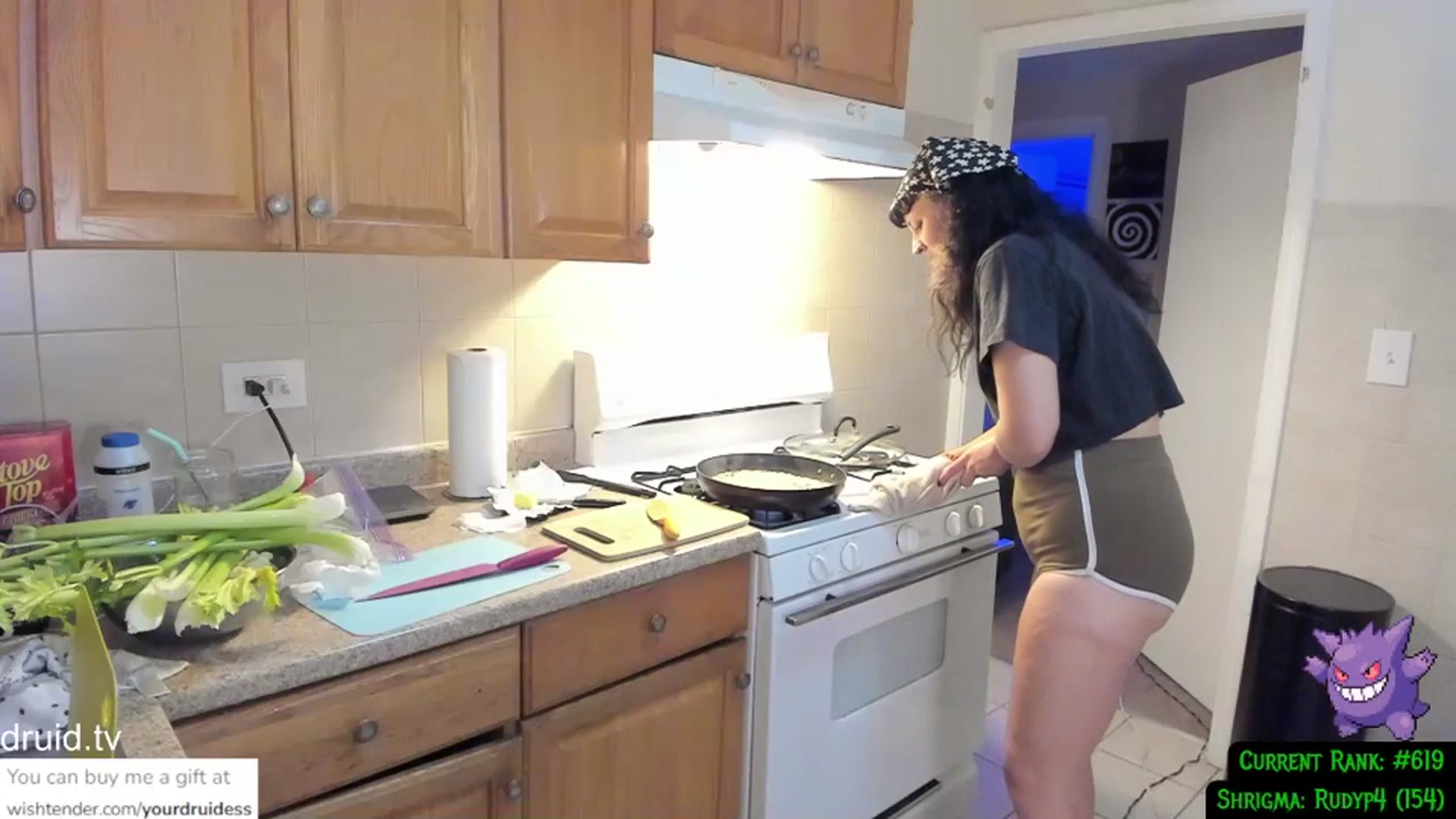 Gallery image thumbnail from YourDruidess's myfreecams stream on, 12/25/2023, 02:25 image 9 of 20