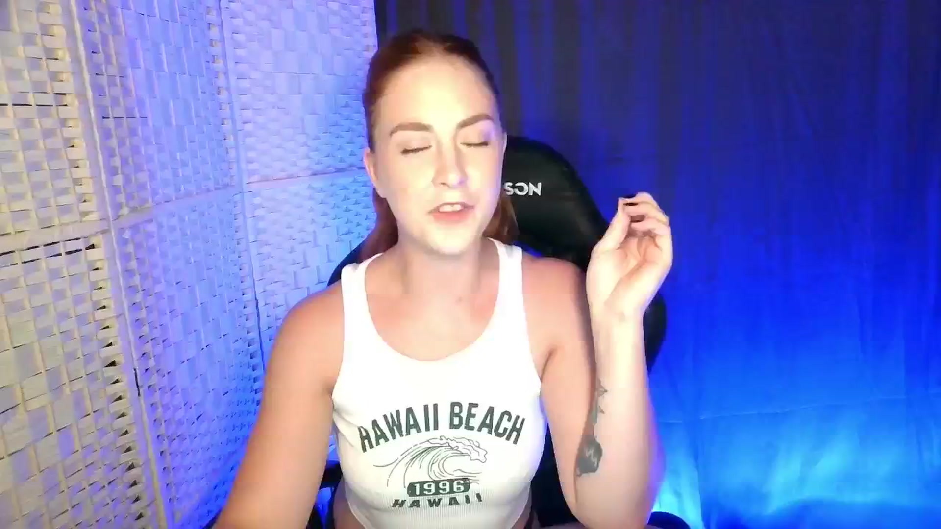 Gallery image thumbnail from YourEmilyRose's myfreecams stream on, 07/17/2025, 20:28 image 10 of 20