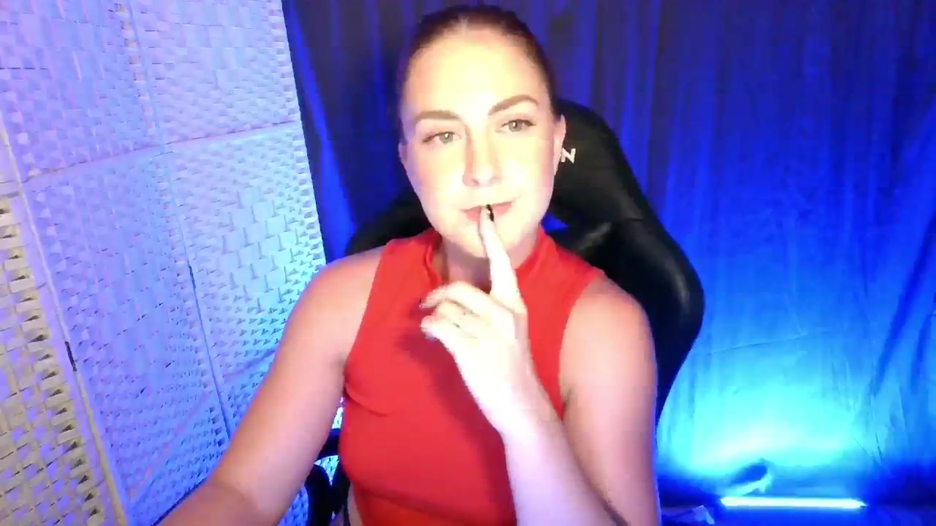 Gallery image thumbnail from YourEmilyRose's myfreecams stream on, 08/06/2025, 23:14 image 6 of 20