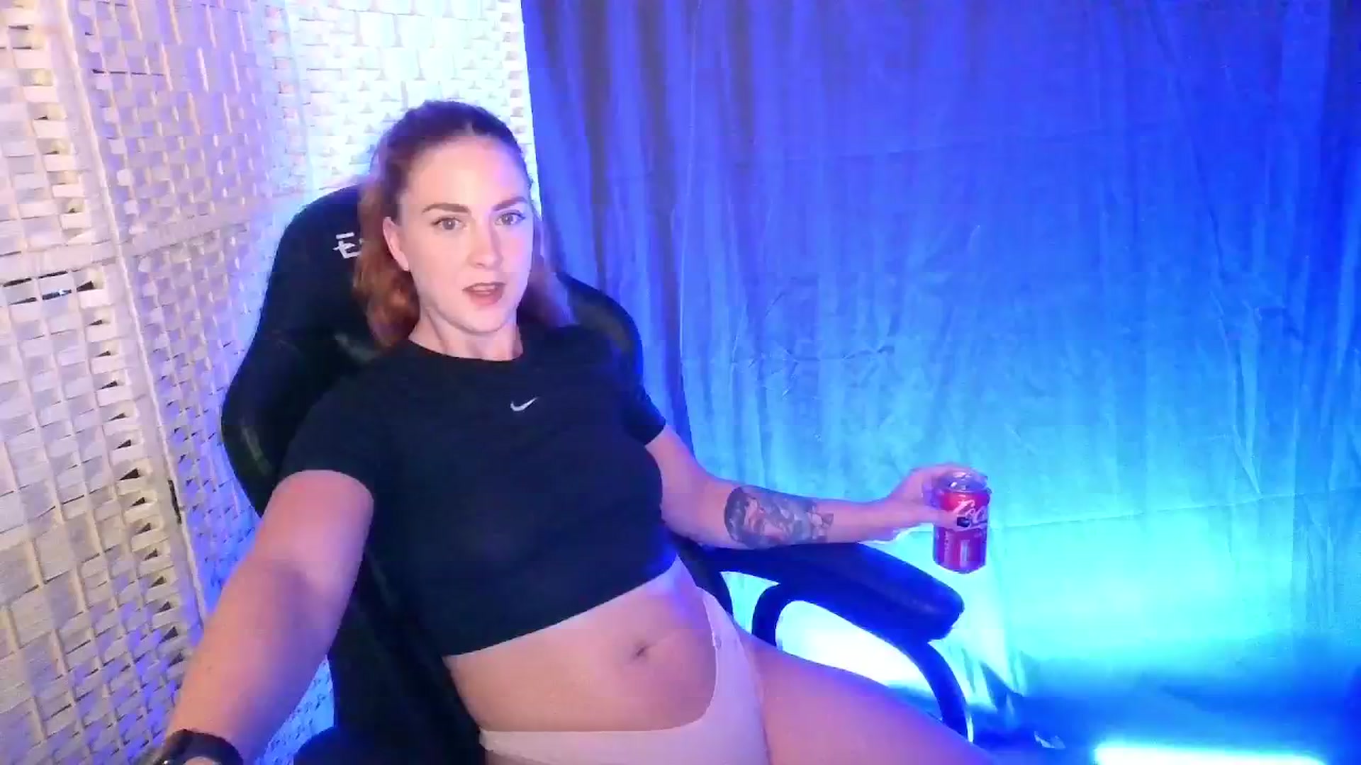 Gallery image thumbnail from YourEmilyRose's myfreecams stream on, 08/27/2025, 22:39 image 1 of 20
