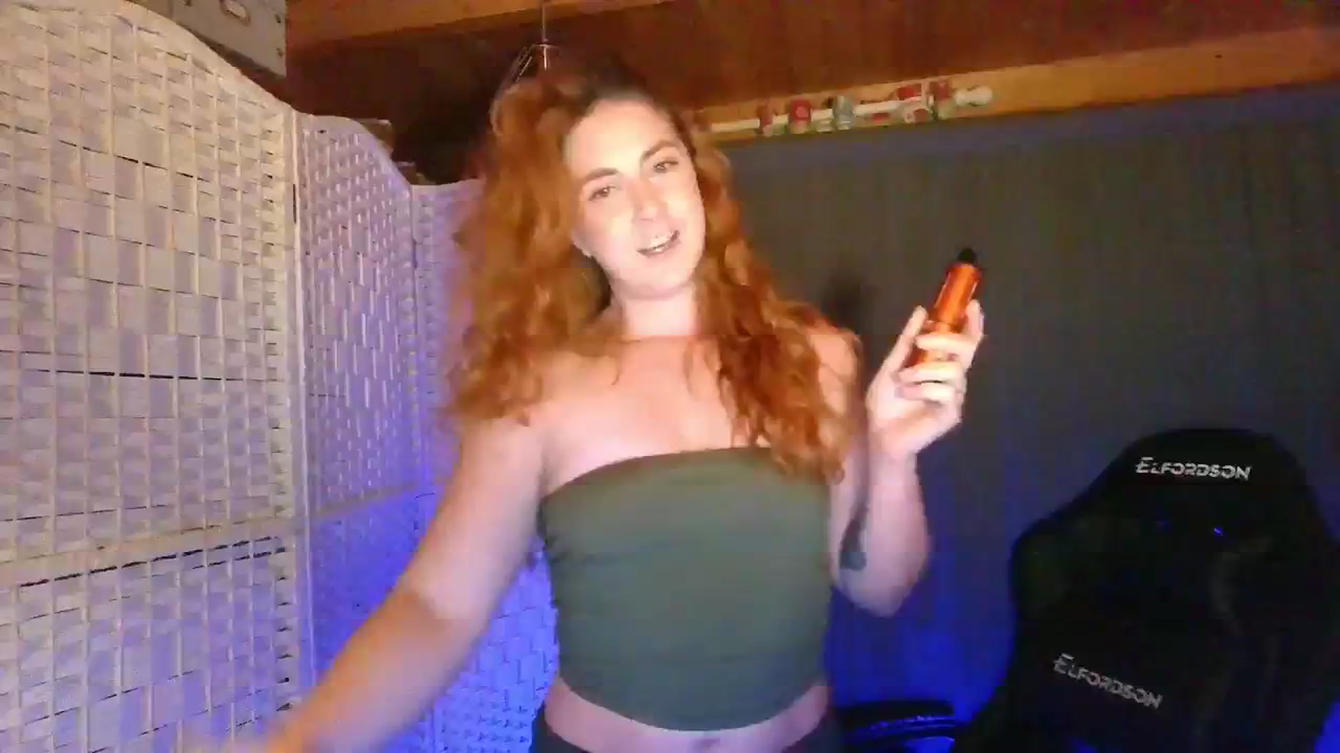 Gallery image thumbnail from YourEmilyRose's myfreecams stream on, 11/25/2025, 08:56 image 10 of 20