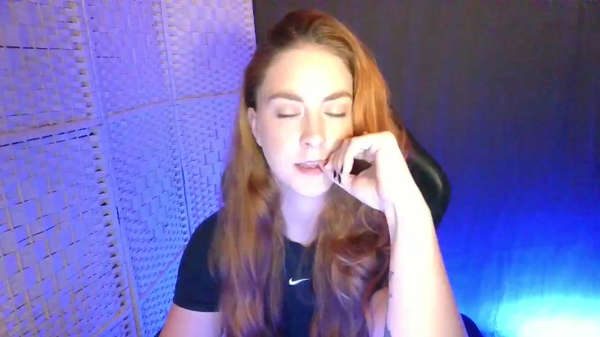 Gallery image thumbnail from YourEmilyRose's myfreecams stream on, 11/27/2025, 24:04 image 5 of 20