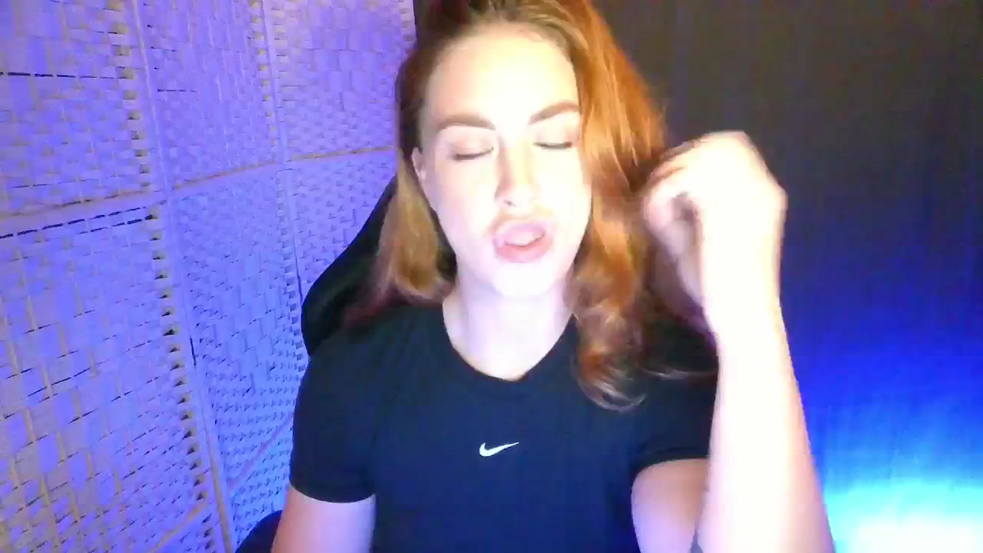 Gallery image thumbnail from YourEmilyRose's myfreecams stream on, 11/27/2025, 24:04 image 4 of 20