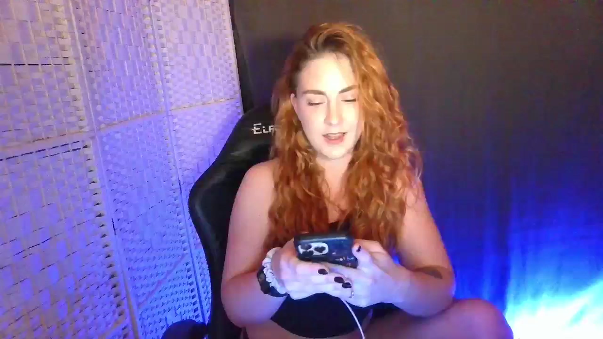 Gallery image thumbnail from YourEmilyRose's myfreecams stream on, 12/20/2025, 21:39 image 2 of 20