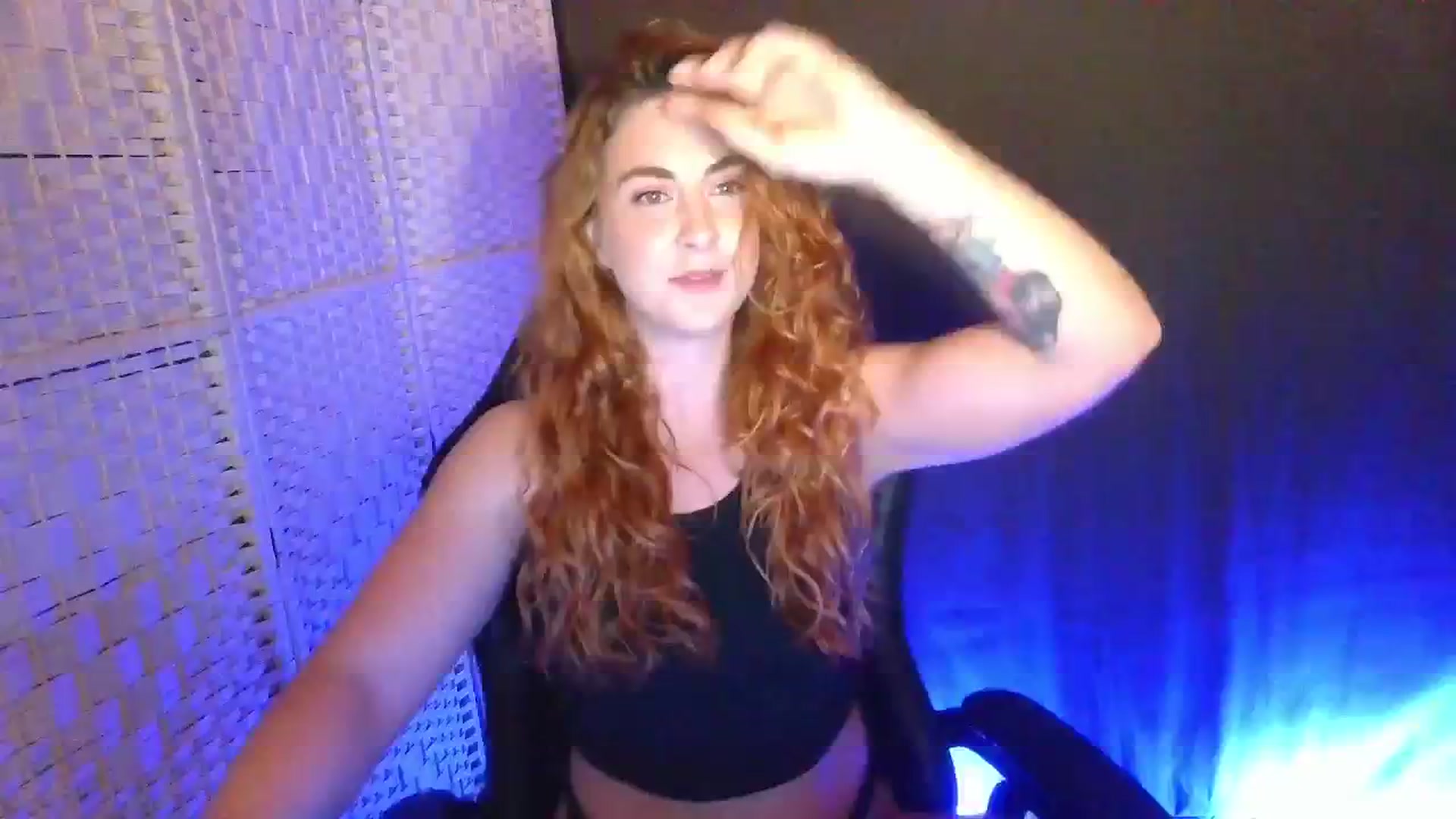 Gallery image thumbnail from YourEmilyRose's myfreecams stream on, 12/20/2025, 21:39 image 1 of 20