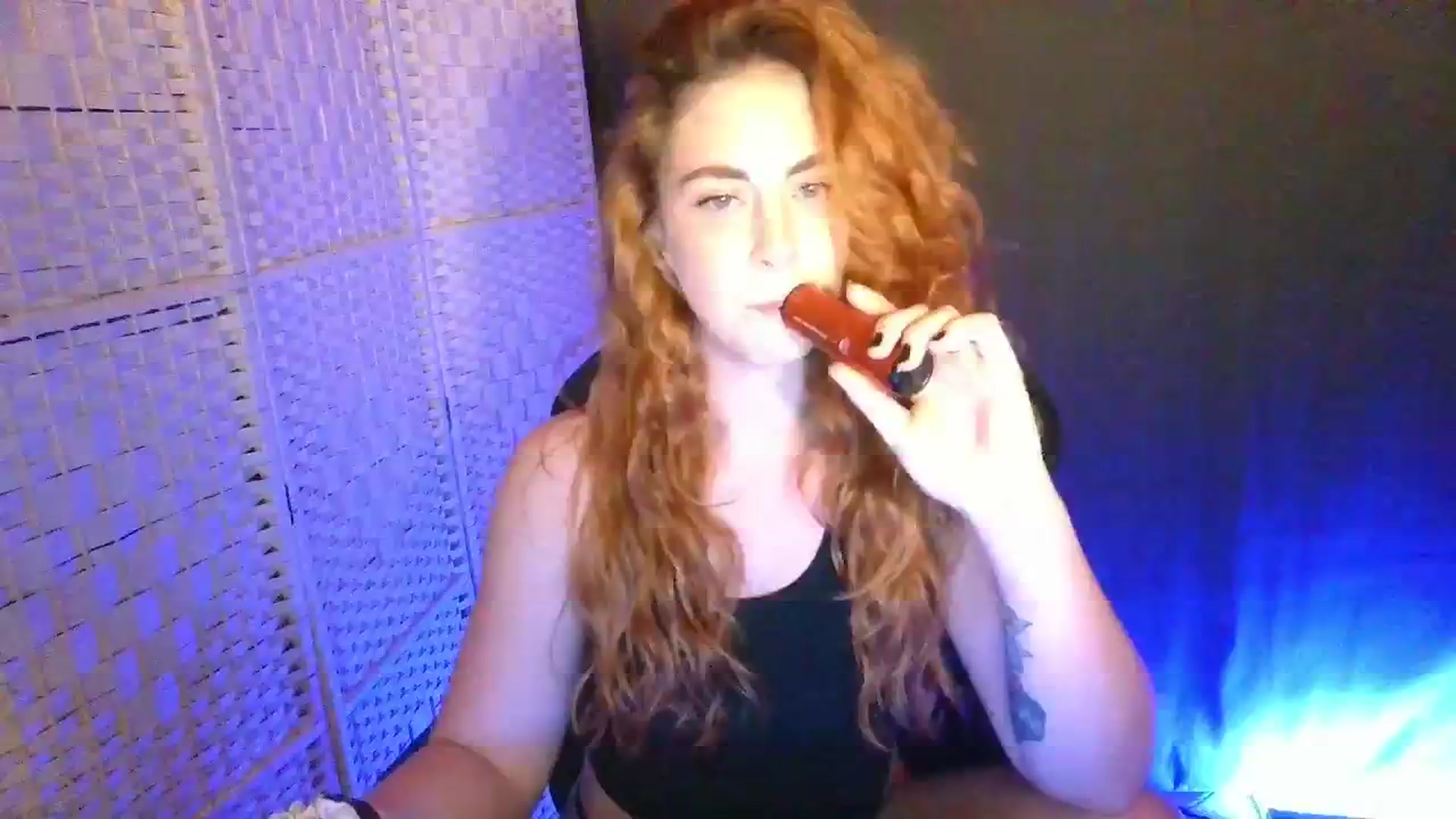 Gallery image thumbnail from YourEmilyRose's myfreecams stream on, 12/20/2025, 23:35 image 1 of 20