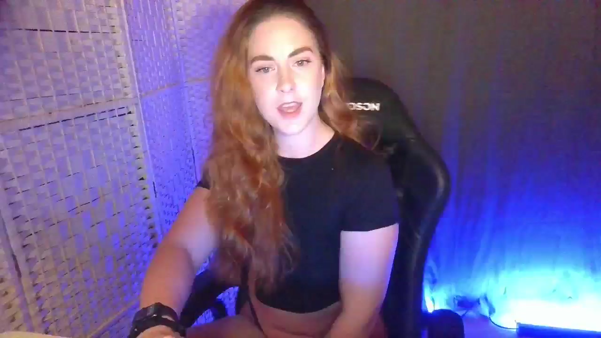 Gallery image thumbnail from YourEmilyRose's myfreecams stream on, 12/29/2025, 21:37 image 2 of 20