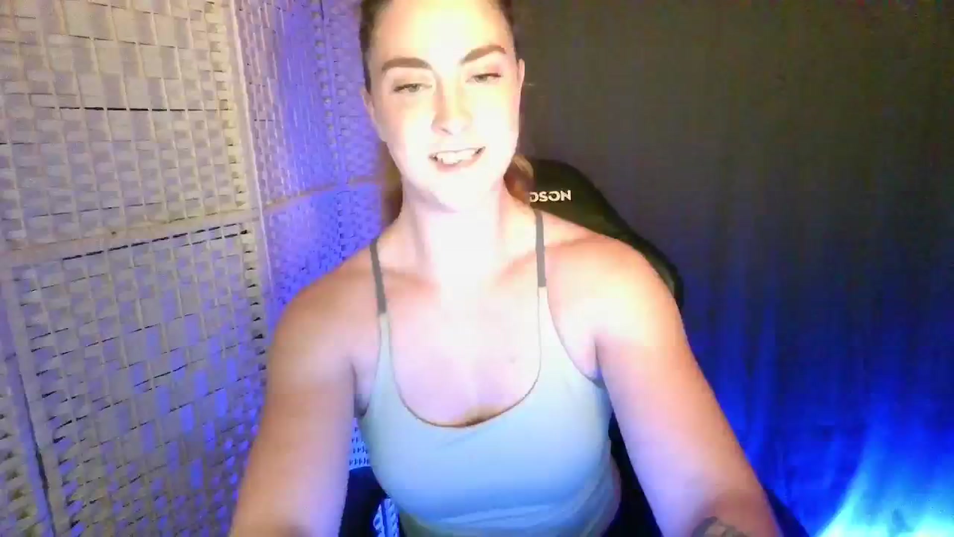 Gallery image thumbnail from YourEmilyRose's myfreecams stream on, 01/15/2026, 23:00 image 6 of 20