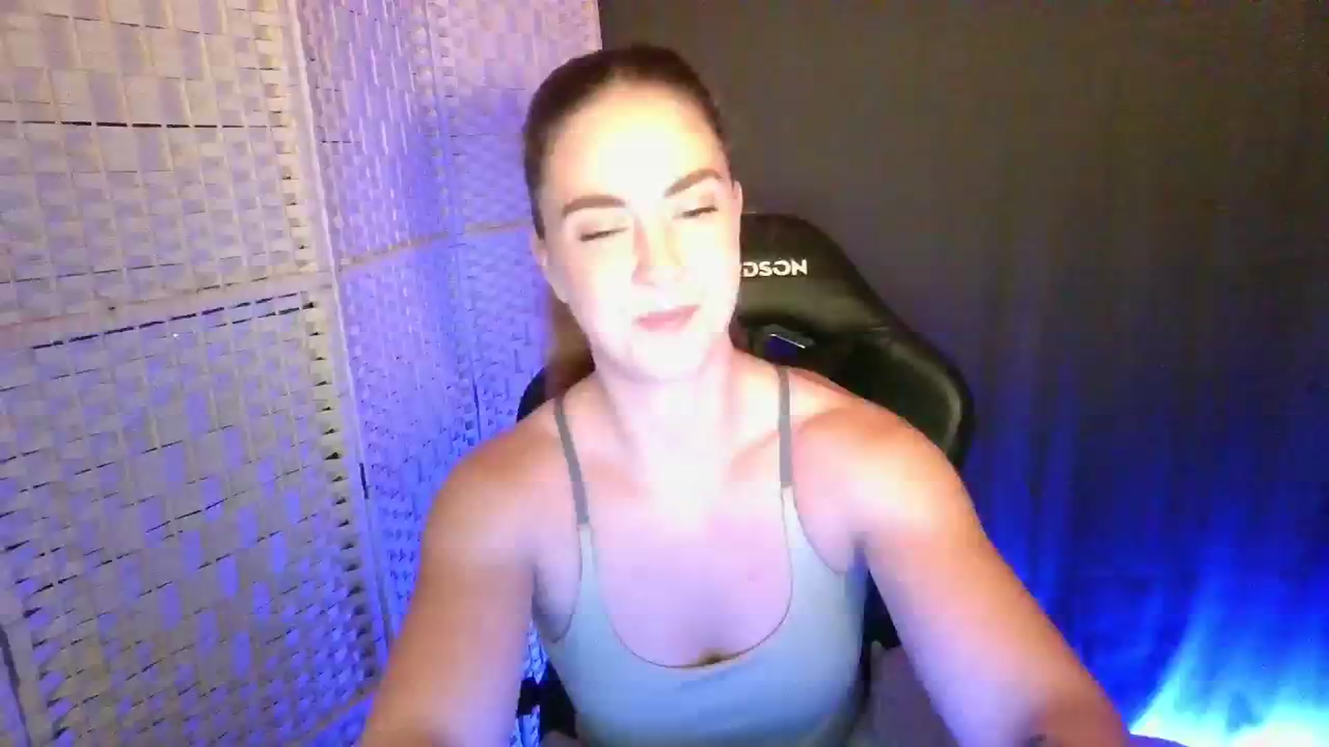 Gallery image thumbnail from YourEmilyRose's myfreecams stream on, 01/15/2026, 23:00 image 3 of 20