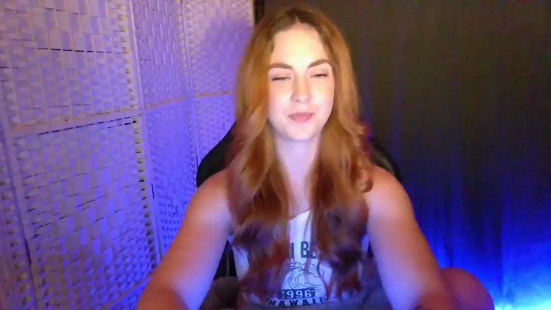 Gallery image thumbnail from YourEmilyRose's myfreecams stream on, 01/21/2026, 21:44 image 11 of 20