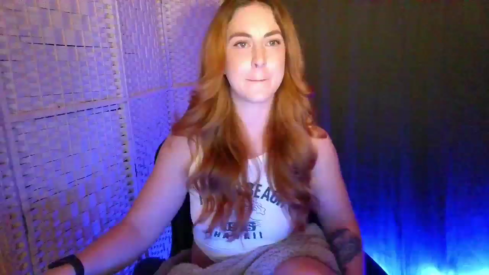 Gallery image thumbnail from YourEmilyRose's myfreecams stream on, 01/21/2026, 21:44 image 6 of 20