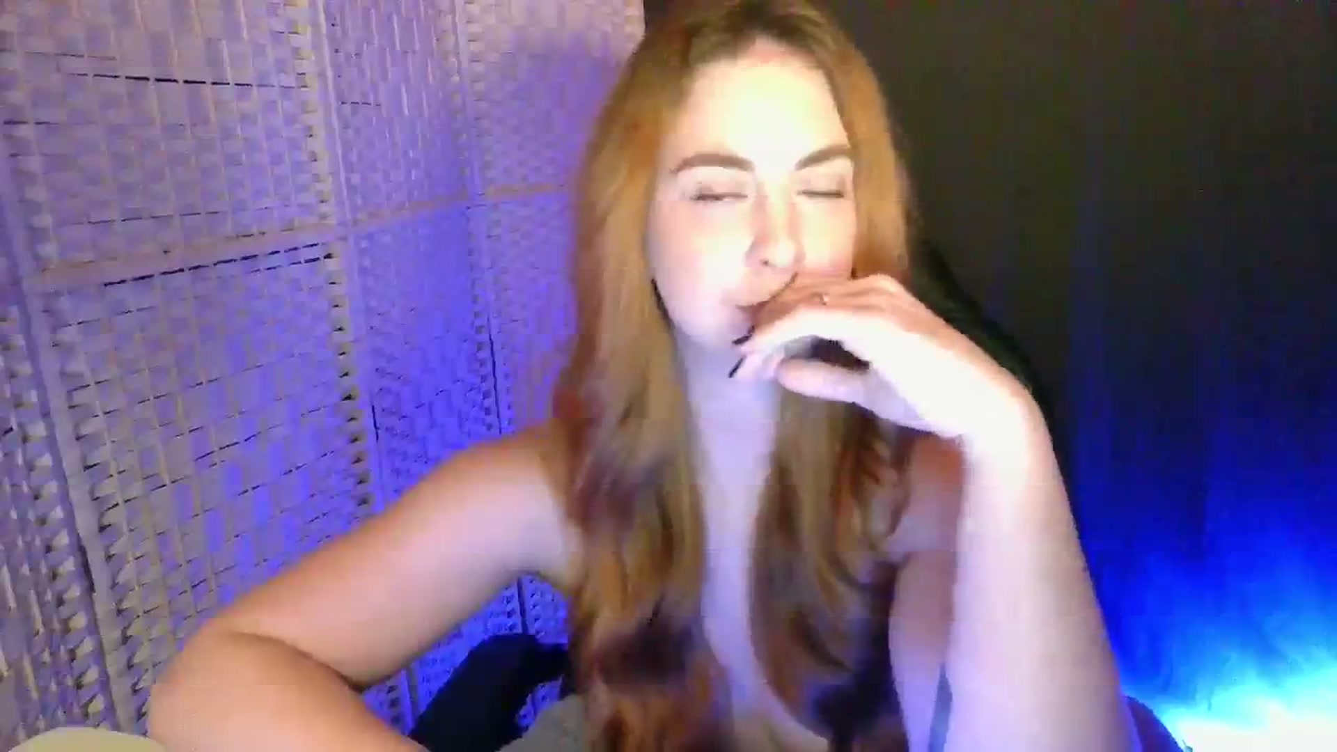 Gallery image thumbnail from YourEmilyRose's myfreecams stream on, 01/21/2026, 22:34 image 13 of 20