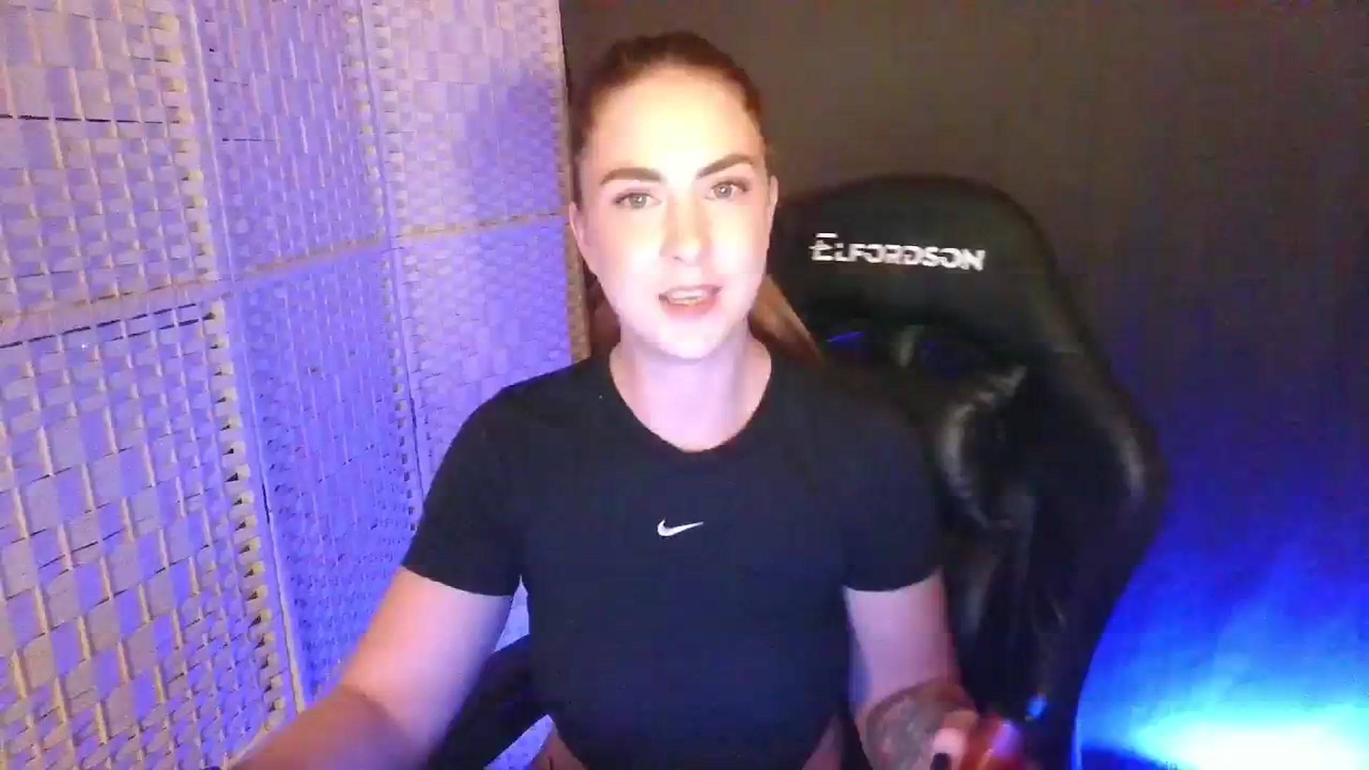 Gallery image thumbnail from YourEmilyRose's myfreecams stream on, 02/07/2026, 22:20 image 19 of 20