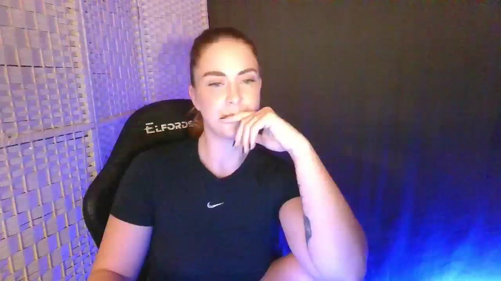Gallery image thumbnail from YourEmilyRose's myfreecams stream on, 02/07/2026, 22:20 image 15 of 20