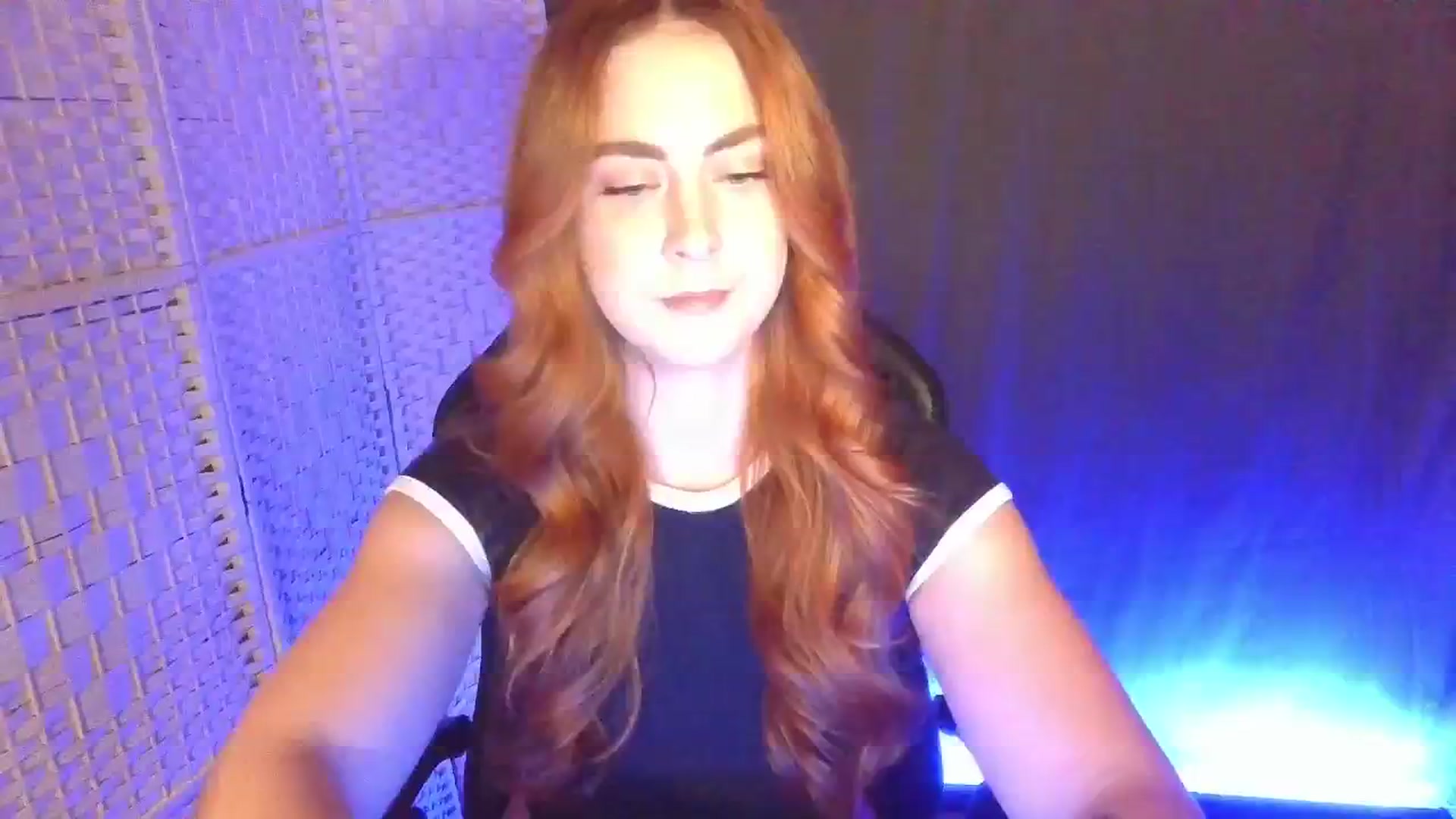 Gallery image thumbnail from YourEmilyRose's myfreecams stream on, 02/09/2026, 22:51 image 1 of 20