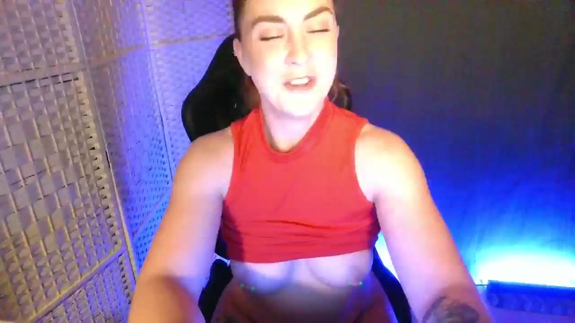 Gallery image thumbnail from YourEmilyRose's myfreecams stream on, 02/12/2026, 21:50 image 13 of 20