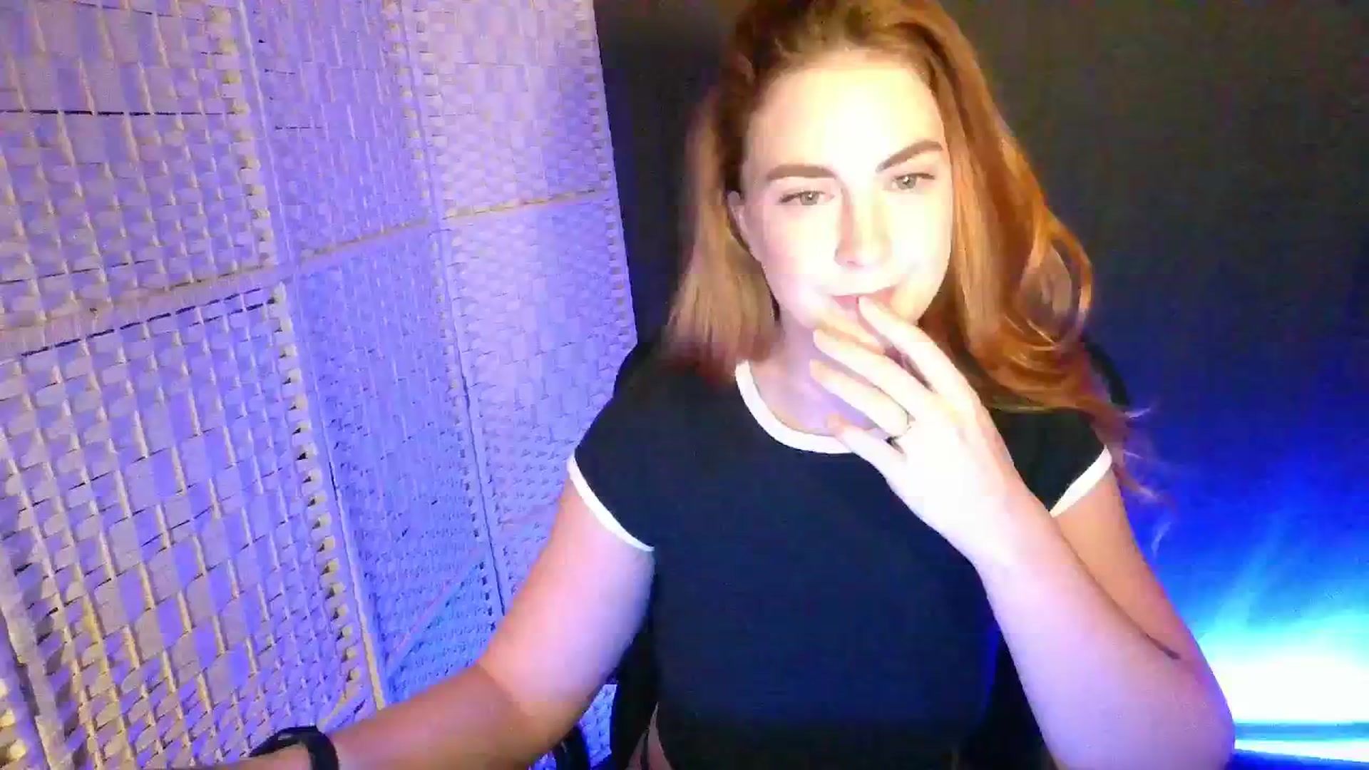 Gallery image thumbnail from YourEmilyRose's myfreecams stream on, 02/19/2026, 22:13 image 11 of 20
