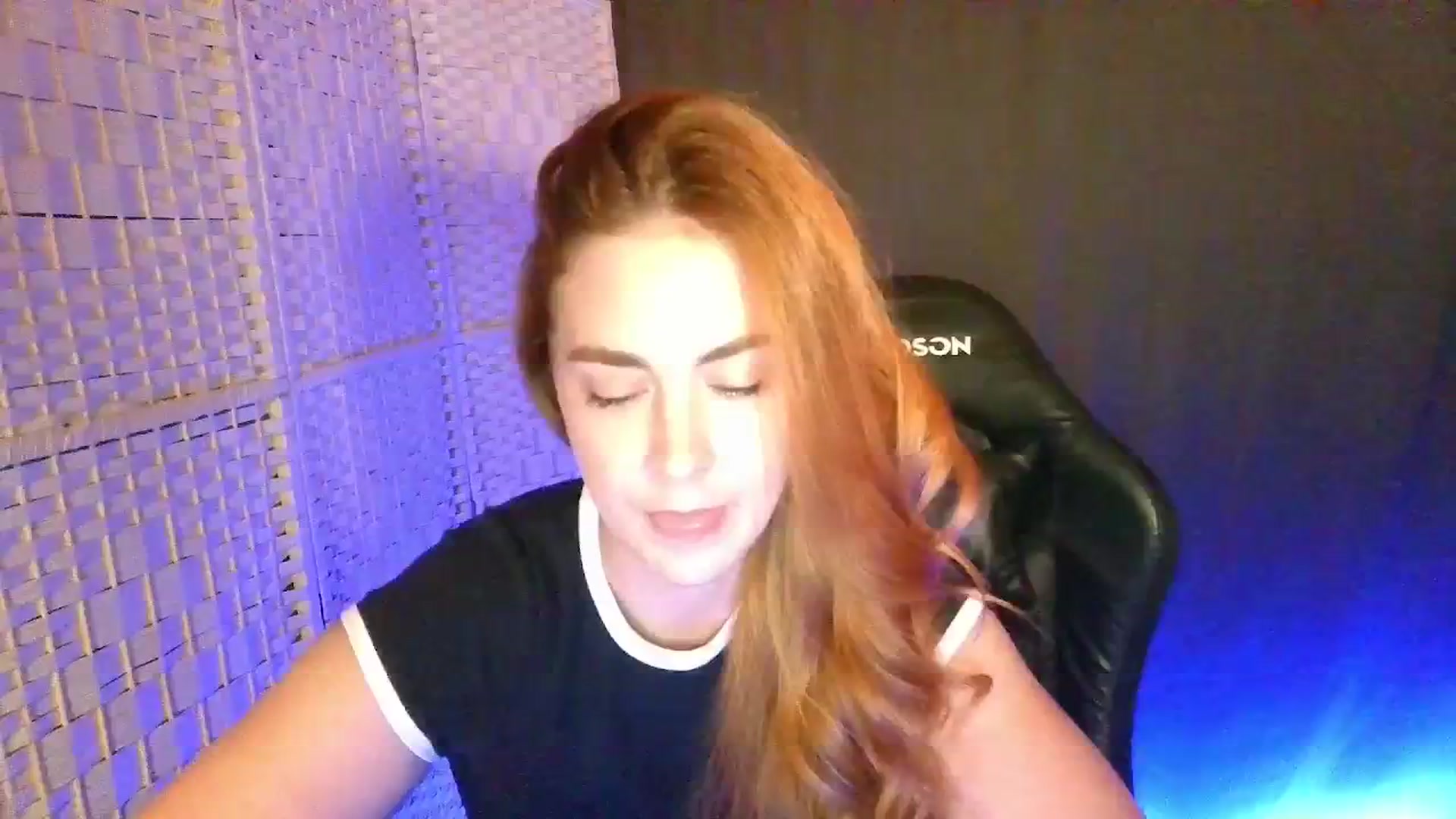 Gallery image thumbnail from YourEmilyRose's myfreecams stream on, 02/19/2026, 22:13 image 18 of 20
