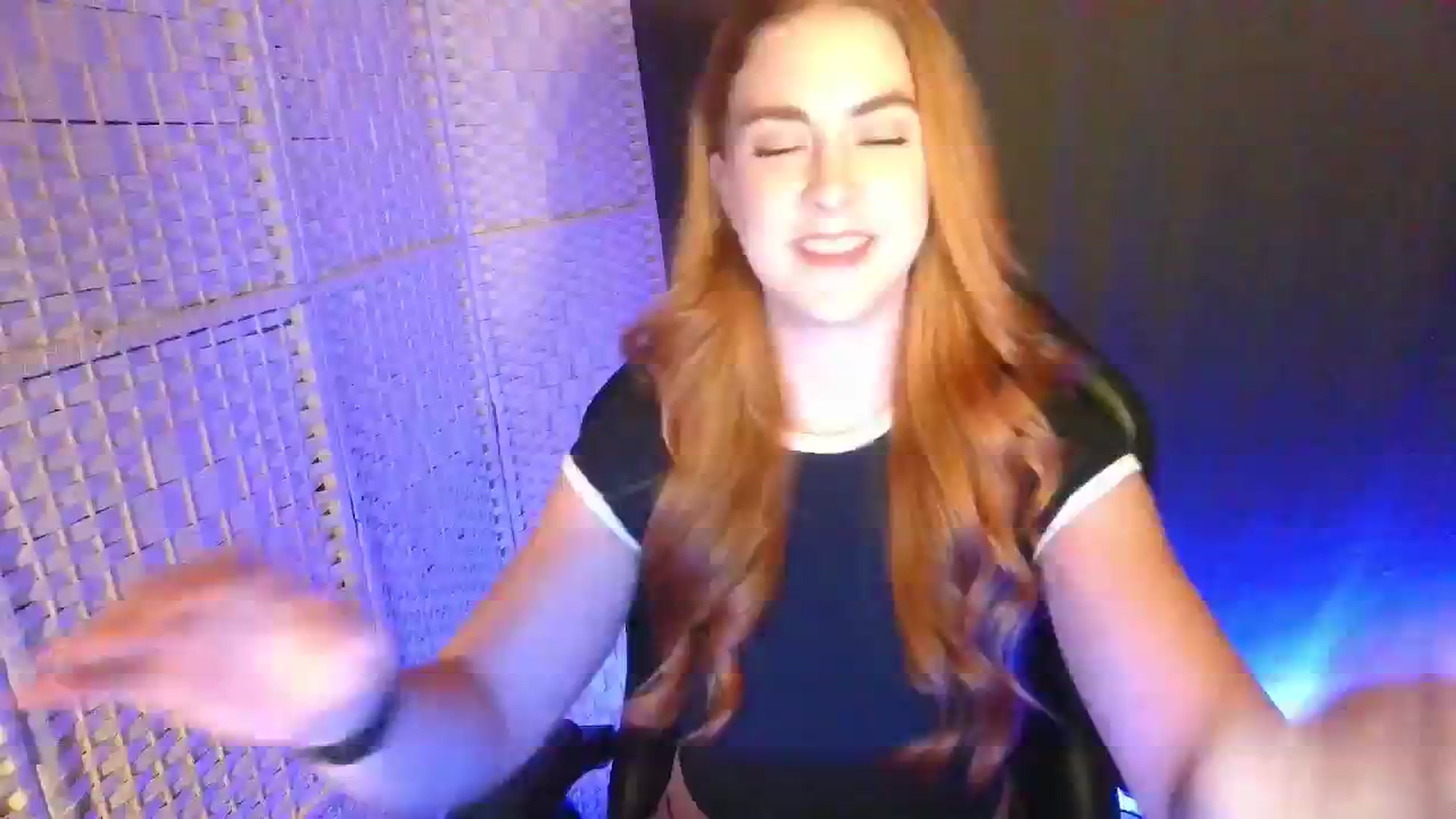 Gallery image thumbnail from YourEmilyRose's myfreecams stream on, 02/19/2026, 22:13 image 6 of 20