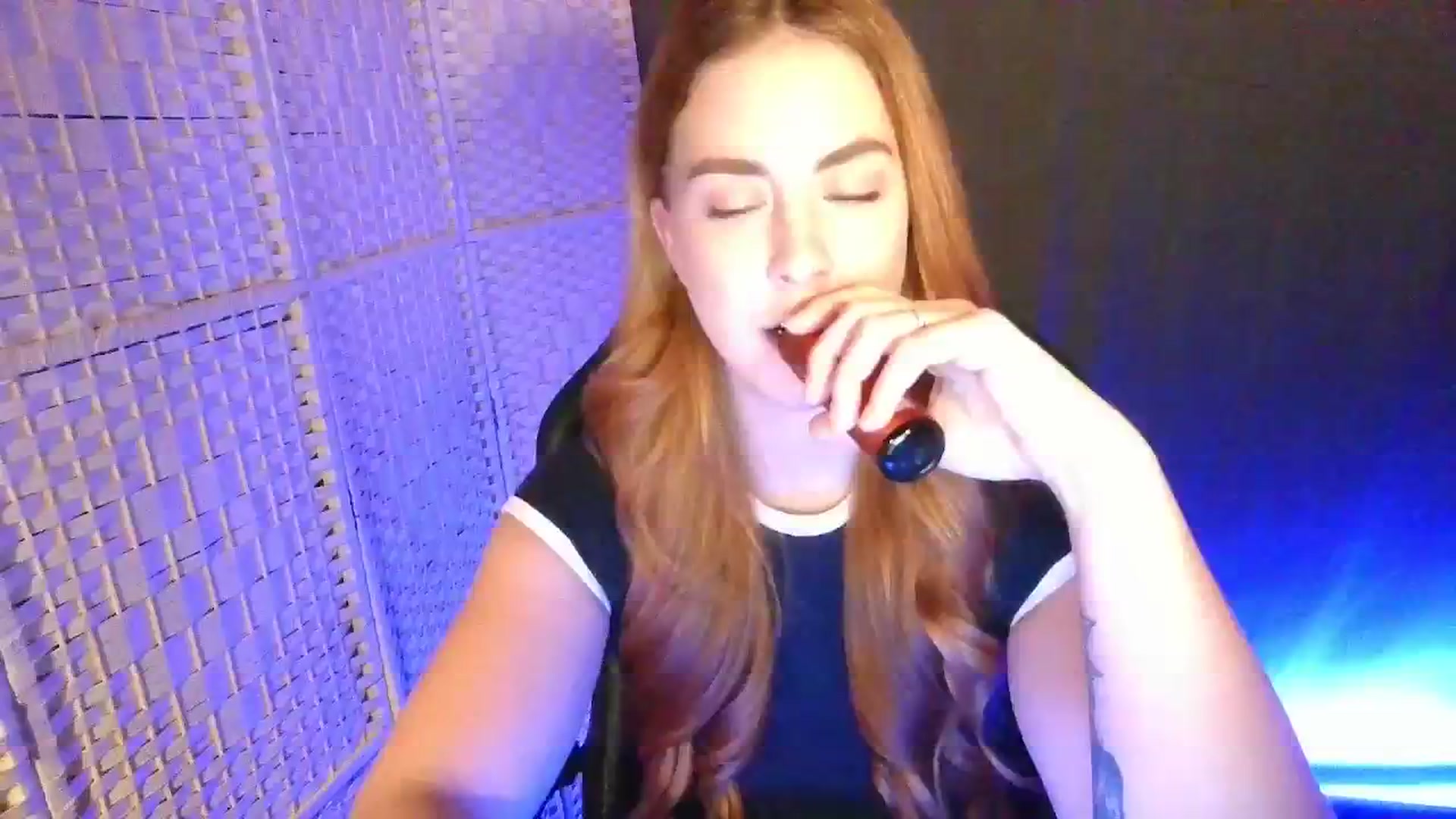 Gallery image thumbnail from YourEmilyRose's myfreecams stream on, 02/19/2026, 22:13 image 4 of 20