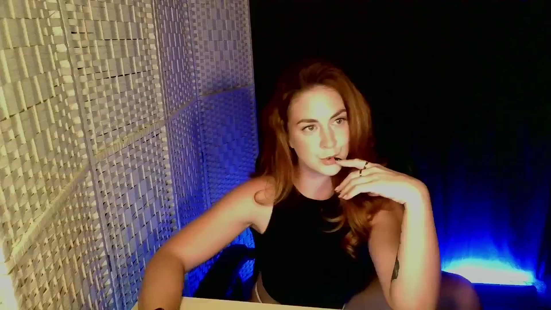 Gallery image thumbnail from YourEmilyRose's myfreecams stream on, 04/30/2026, 21:18 image 13 of 20
