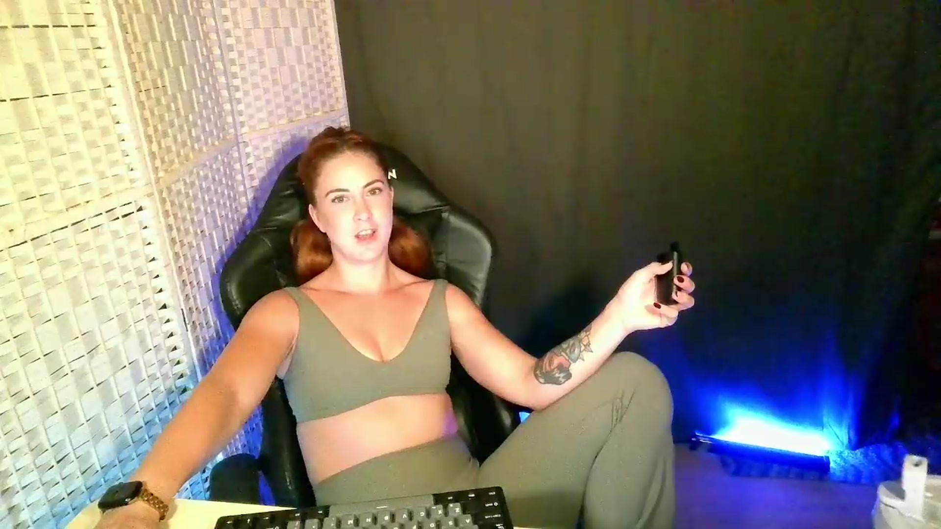 Gallery image thumbnail from YourEmilyRose's myfreecams stream on, 08/08/2026, 22:59 image 20 of 20
