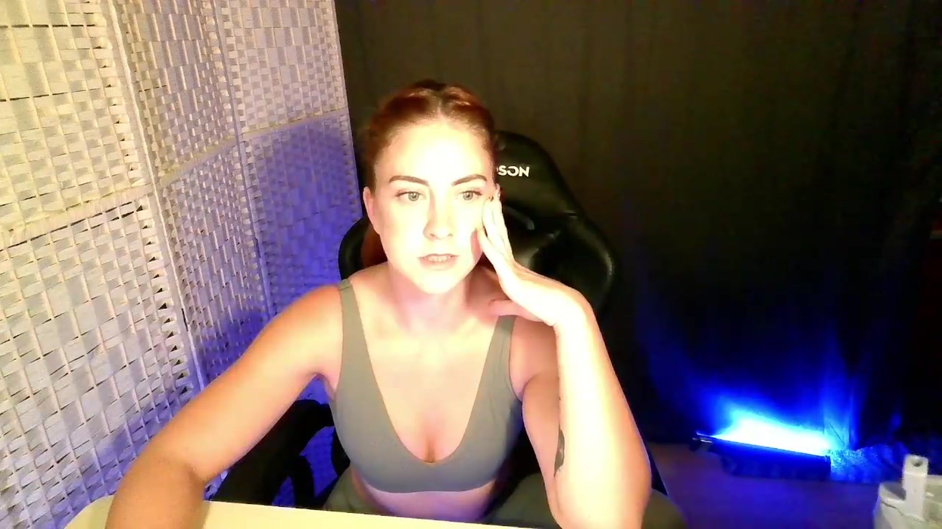 Gallery image thumbnail from YourEmilyRose's myfreecams stream on, 08/08/2026, 22:59 image 8 of 20