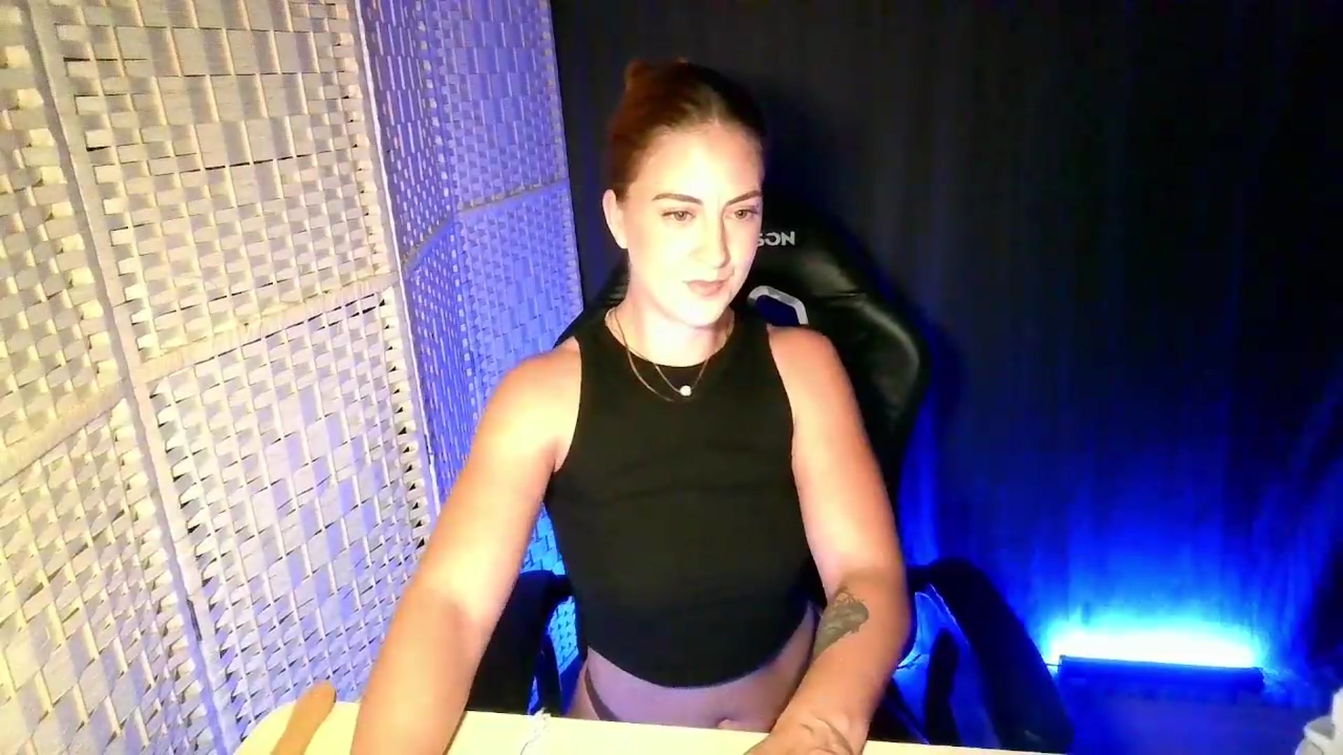 Gallery image thumbnail from YourEmilyRose's myfreecams stream on, 08/15/2026, 20:59 image 8 of 20