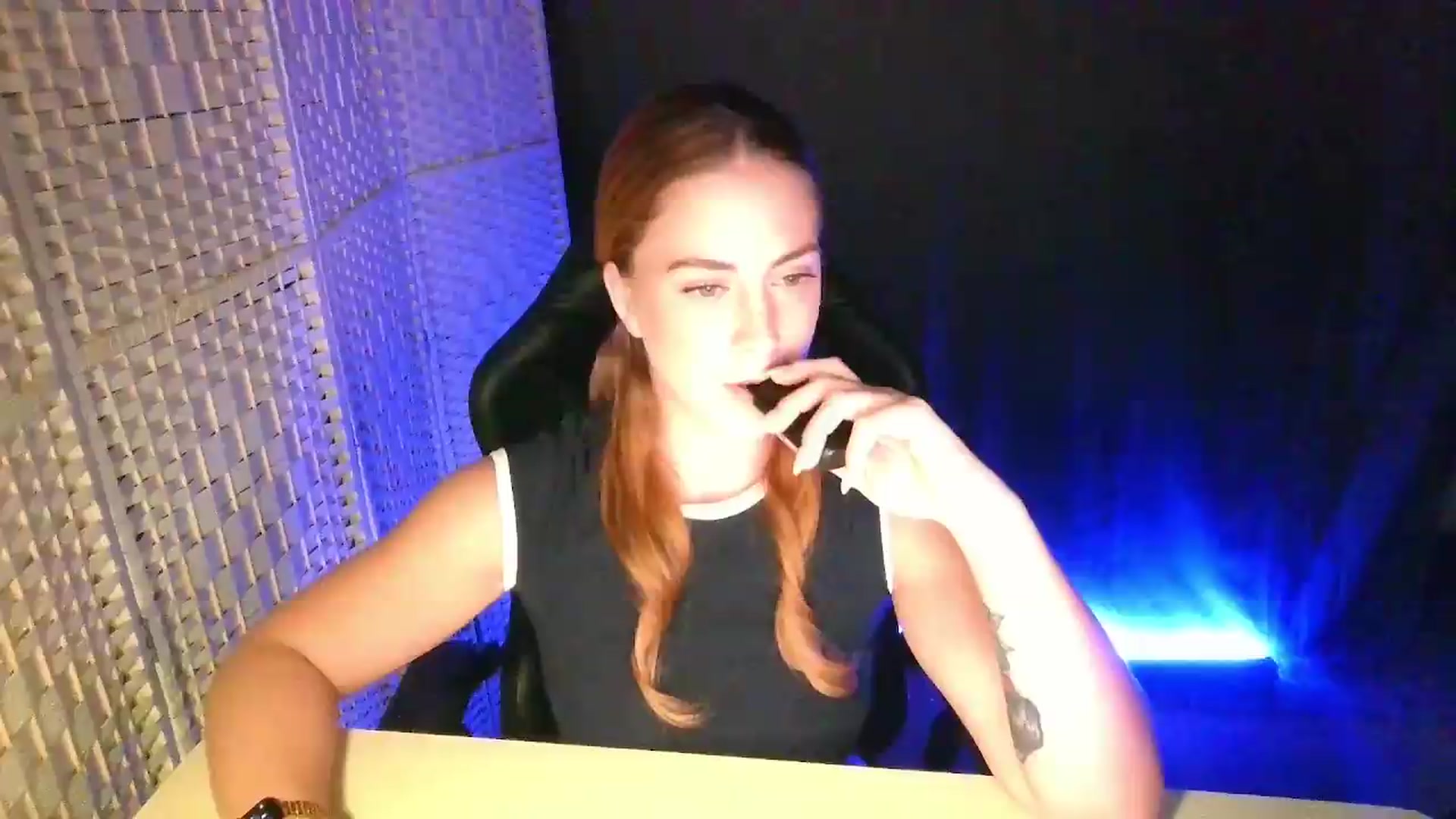 Gallery image thumbnail from YourEmilyRose's myfreecams stream on, 08/24/2026, 22:23 image 6 of 20